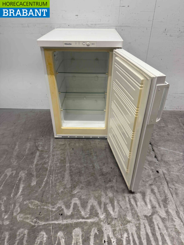 Miele F1312 Refrigeration Refrigerator 104 liters 230V Catering - Image 4