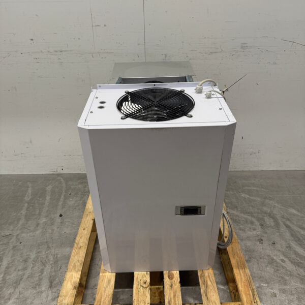 Combisteel Refrigeration Unit Refrigeration Unit Plug-in Monoblock Wall Unit 7.4 m3 230V Horeca
