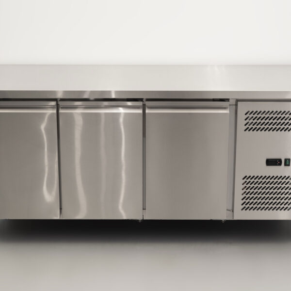 Stainless steel Freezer workbench 3 doors 1/1 gastronorm 179,5 cm Catering