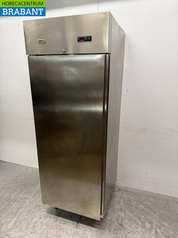 Stainless steel Zanussi Refrigerator 640 liters 230V Catering - Image 2
