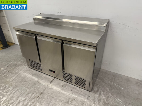 Stainless steel Saladette Refrigerated Workbench 3 doors 137 cm 230V Horeca - Image 2