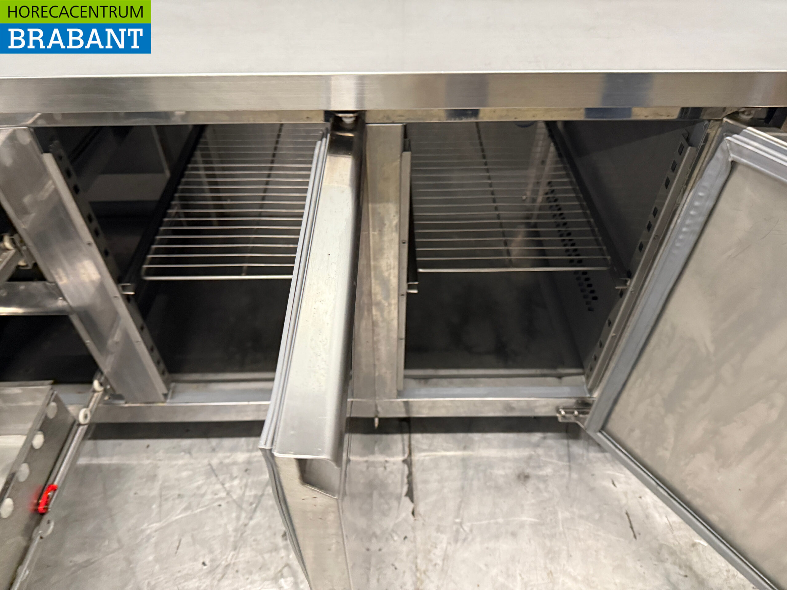 Stainless steel Ecofrost Refrigerated Workbench 2 Doors and 2 Drawers 179.5 cm 230V Horeca - Image 4