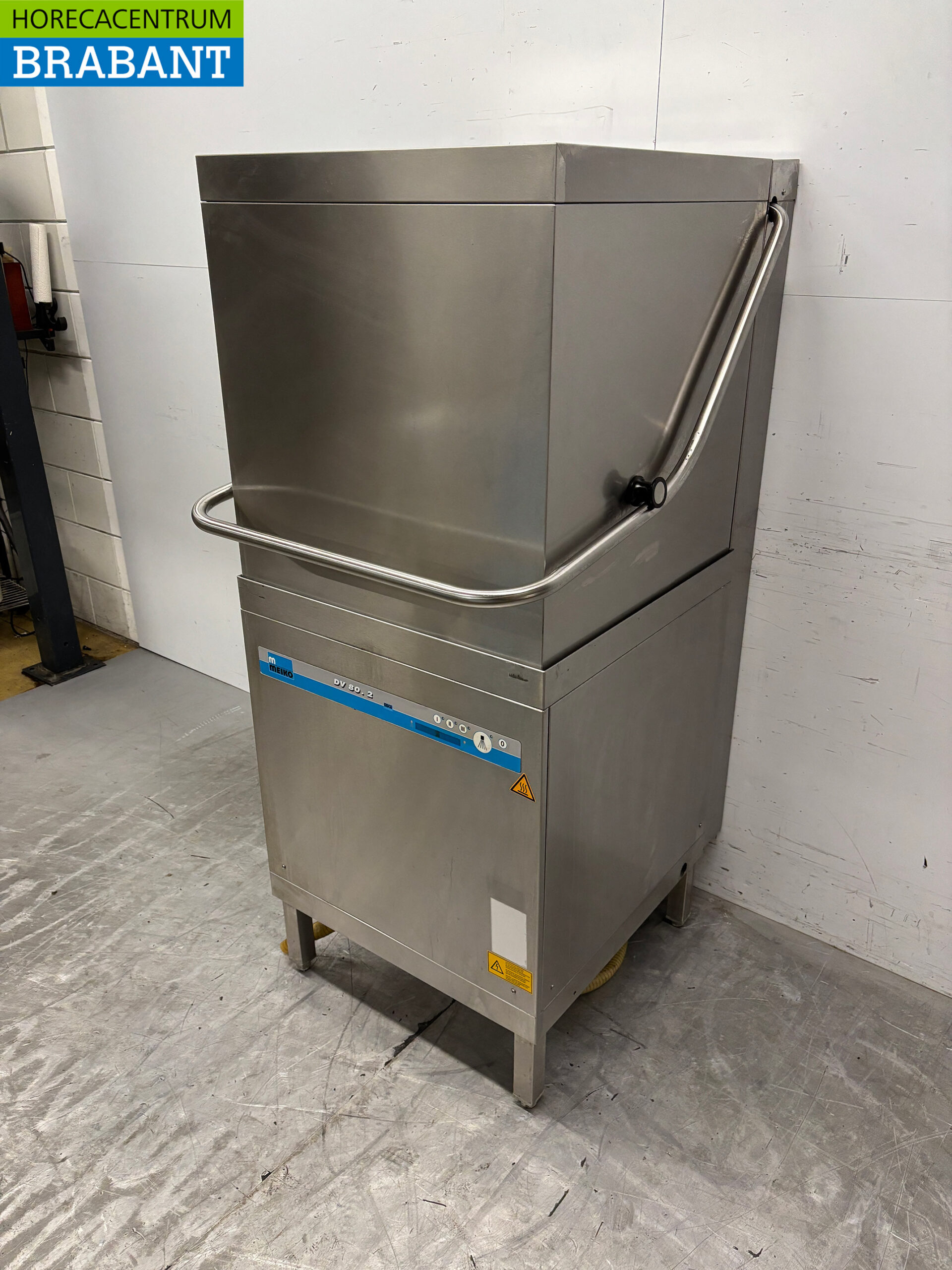 Stainless steel Meiko Sliding dishwasher with drain pump 400V Catering - Image 3