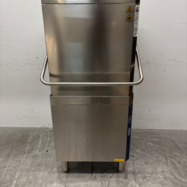 Stainless steel Zanussi Sliding dishwasher with drain pump 400V Catering