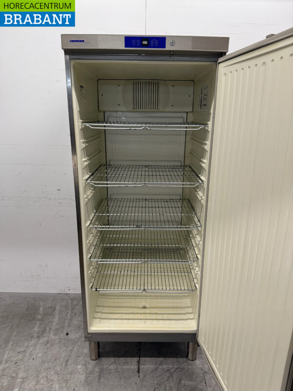 Stainless steel Liebherr Refrigerator 583 liters 230V Catering - Image 4