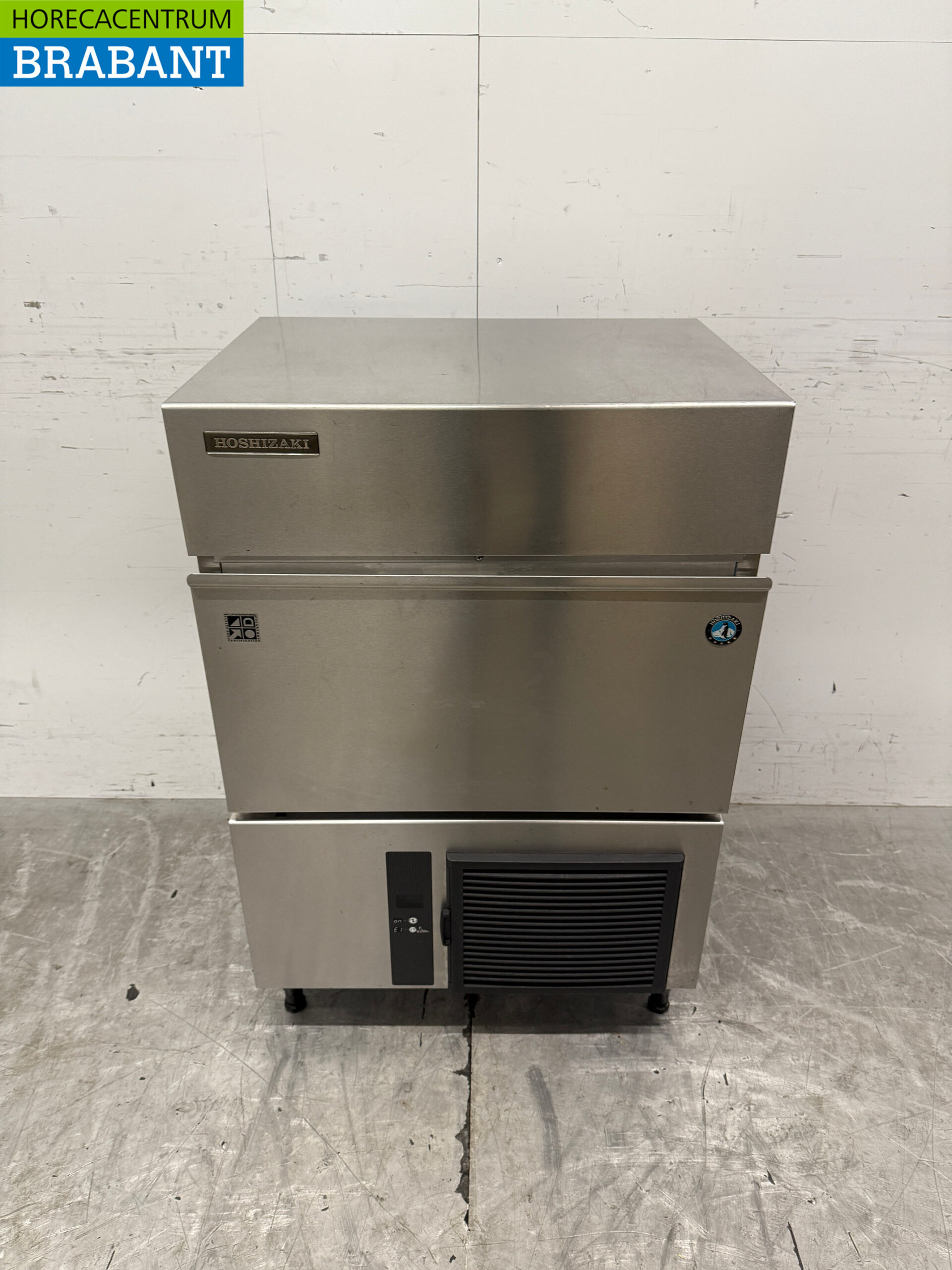Stainless steel Hoshizaki Ice ball machine ice ball ice machine 28 kilos per day and 17 kilos bunker 230V Catering