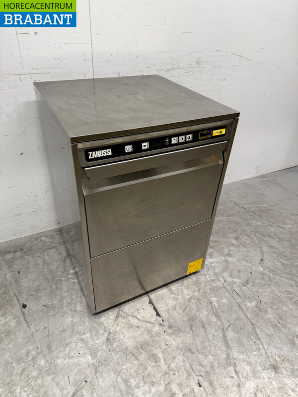 Stainless steel Sink with Foot Control Catering - Image 7