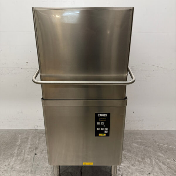 Stainless steel Zanussi Sliding dishwasher 400V Catering