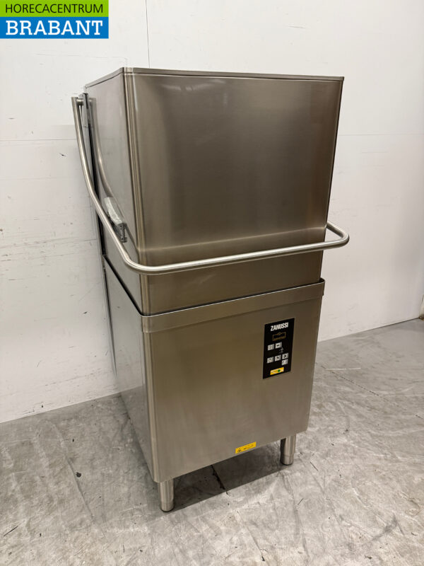 Stainless steel Zanussi Sliding dishwasher 400V Catering - Image 3