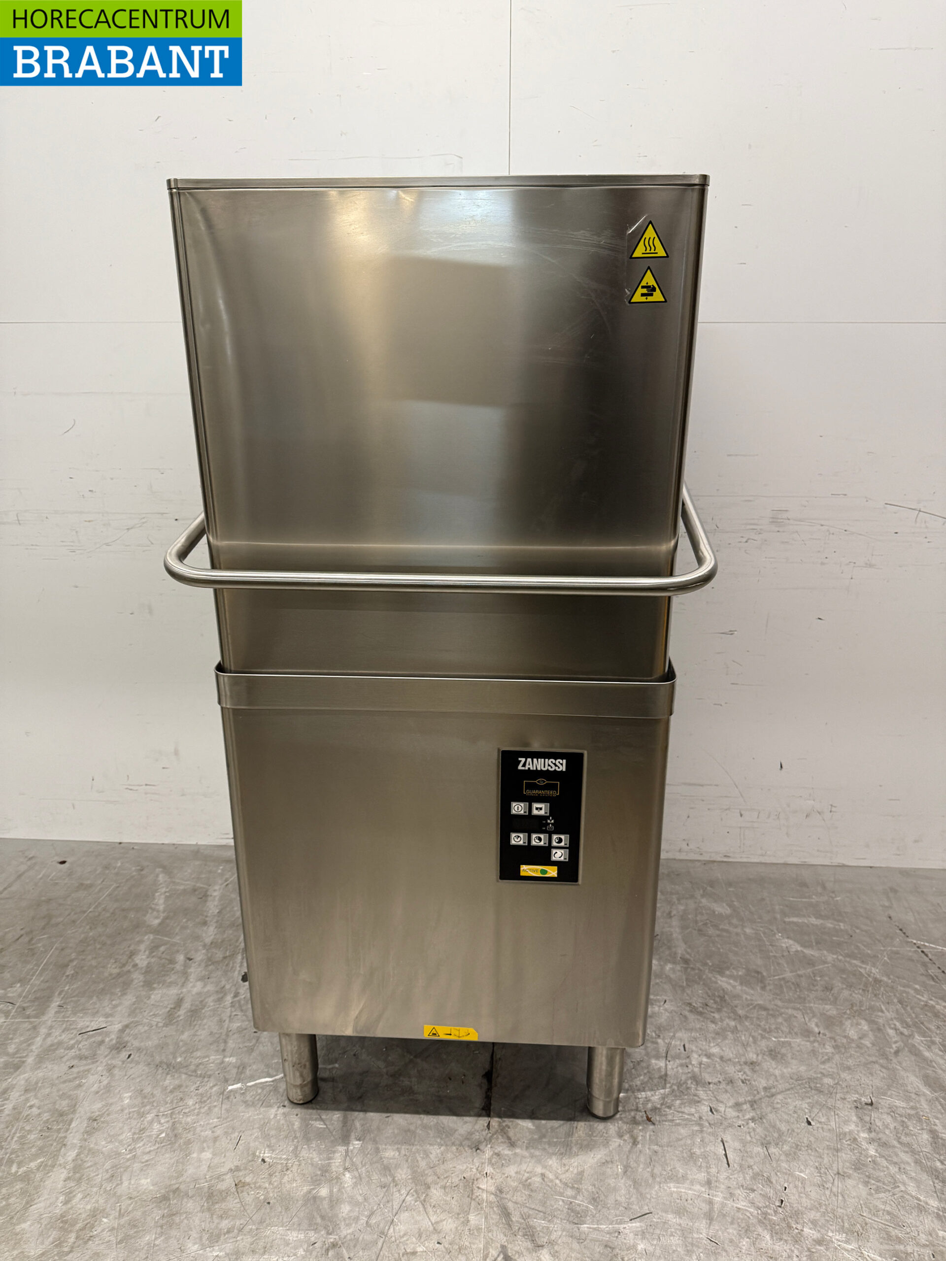 Stainless steel Zanussi Sliding dishwasher 400V Catering