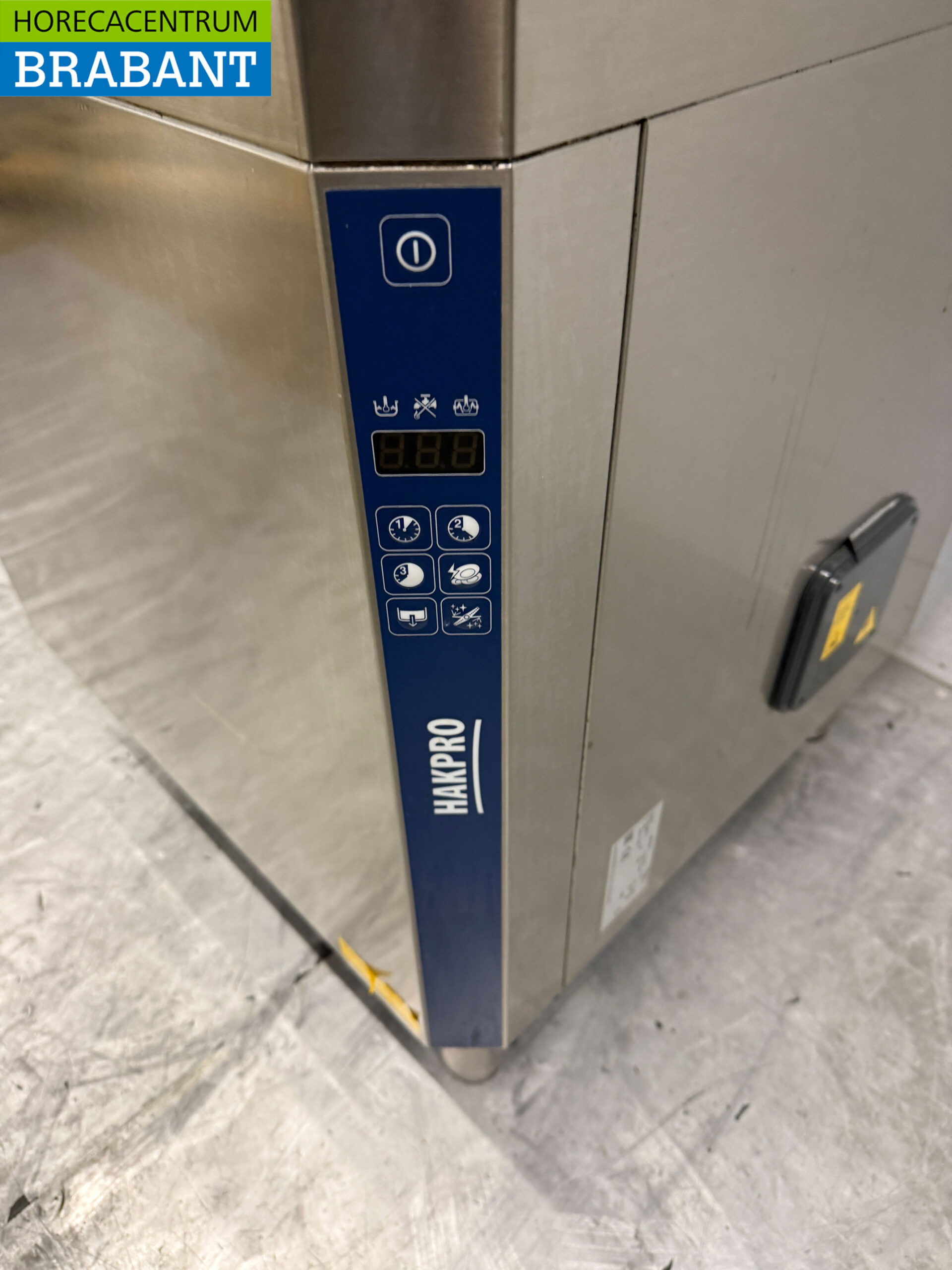 Stainless steel Zanussi Sliding dishwasher 400V Catering - Image 4