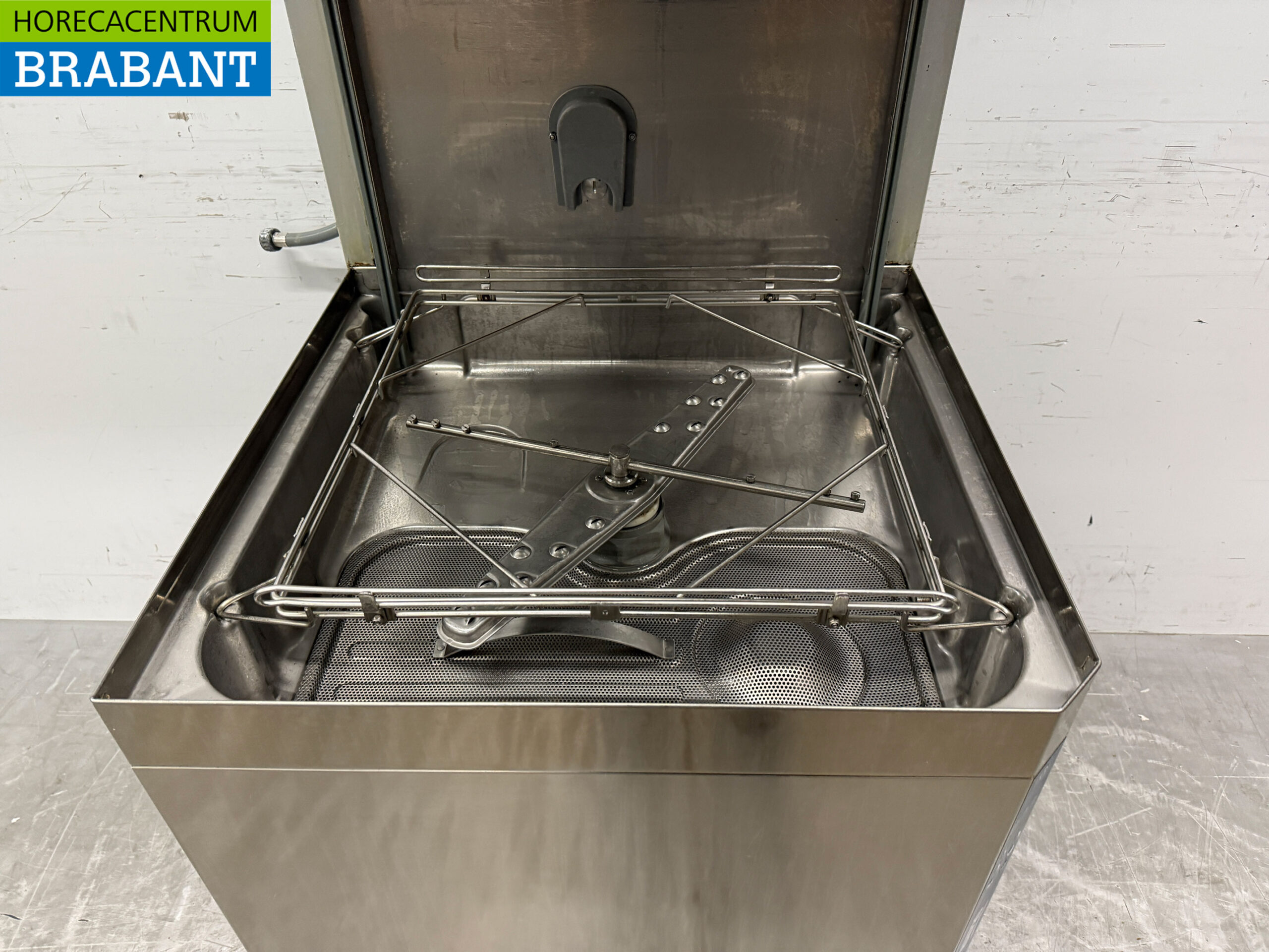 Stainless steel Zanussi Sliding dishwasher 400V Catering - Image 5