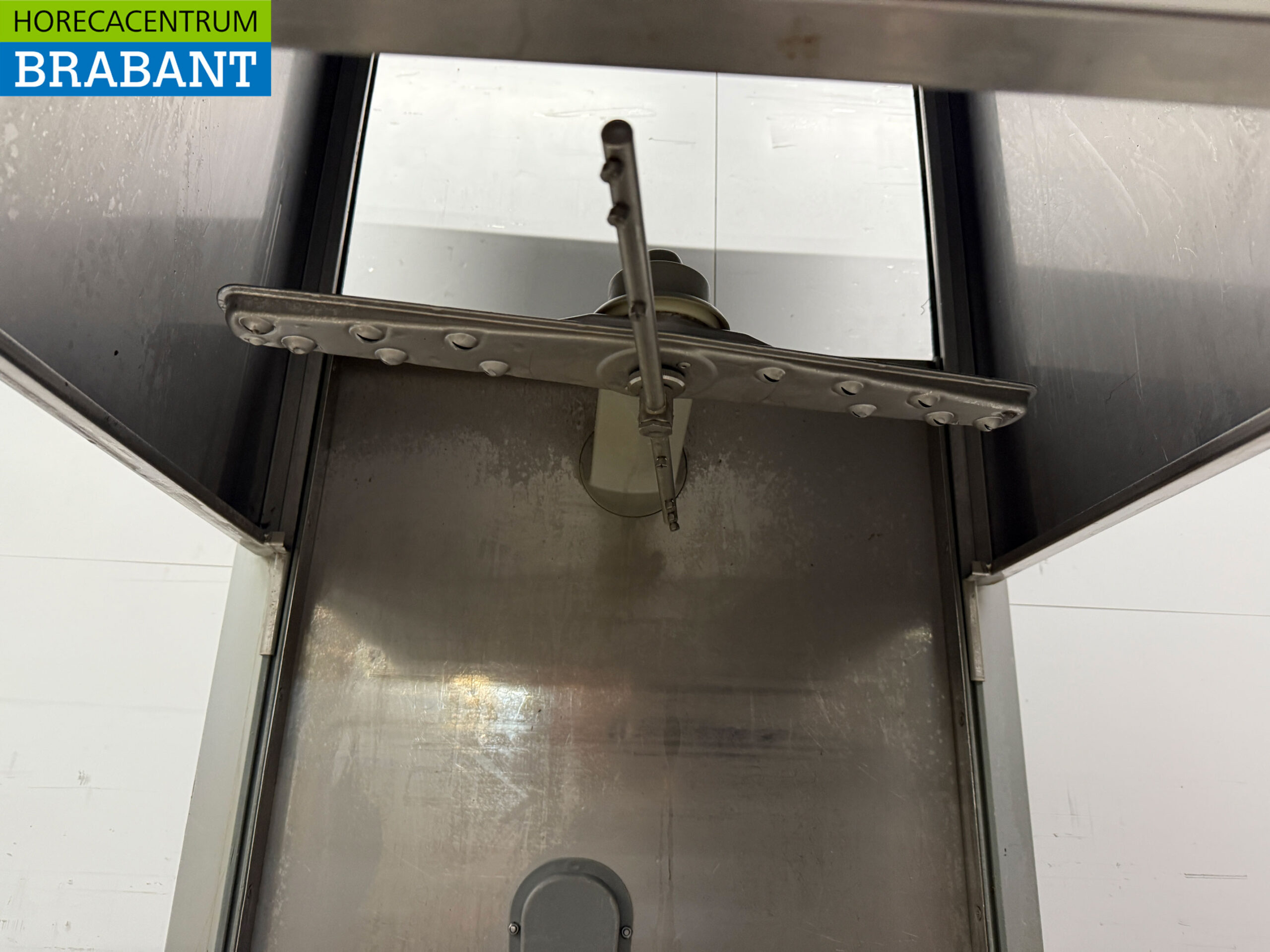 Stainless steel Zanussi Sliding dishwasher 400V Catering - Image 6