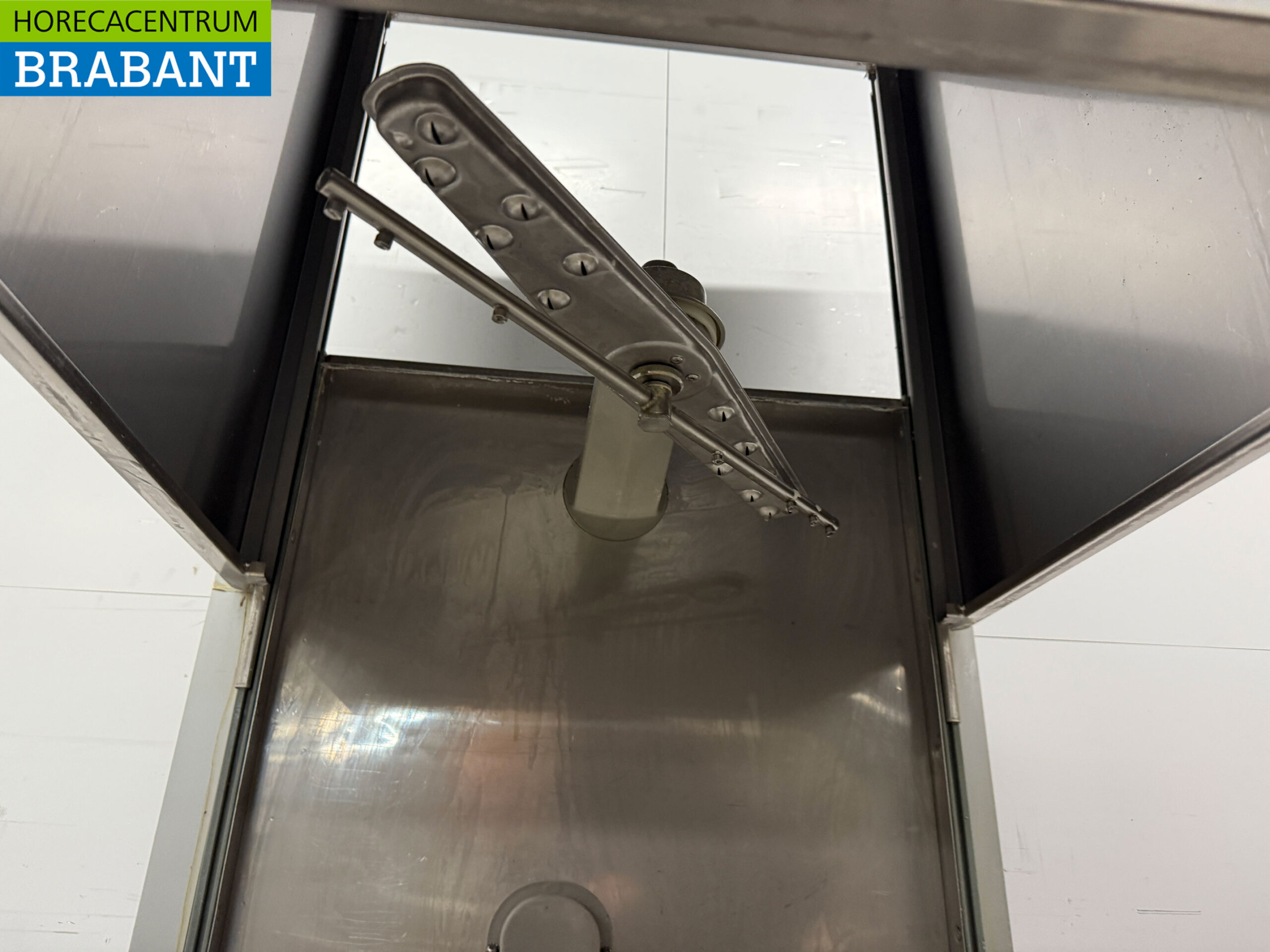 Stainless steel Zanussi Sliding dishwasher 400V Catering - Image 6