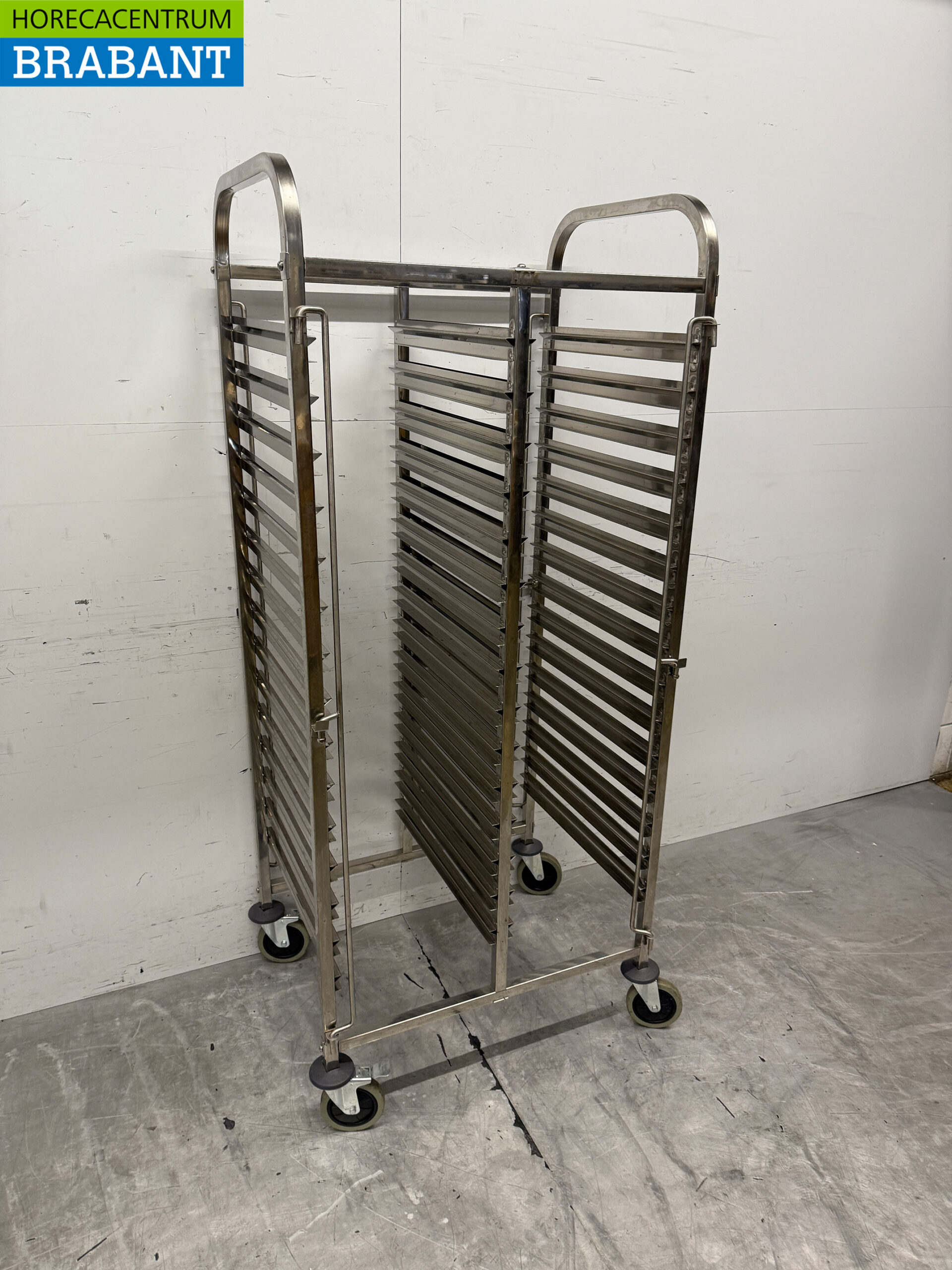 Stainless steel Double shelf trolley 30 x 1/1 Gastronorm GN Catering - Image 3