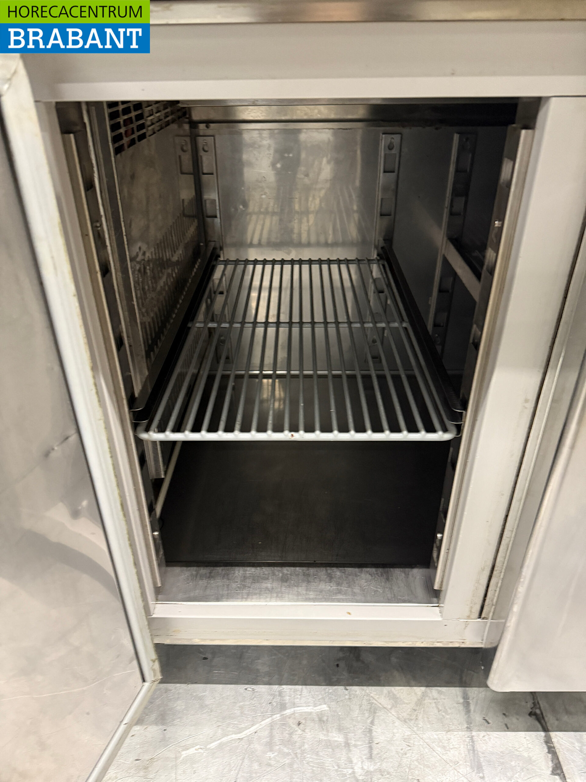 Stainless steel Diamond Refrigerated workbench with saladiere 4 doors 219 cm 230V Catering - Image 6