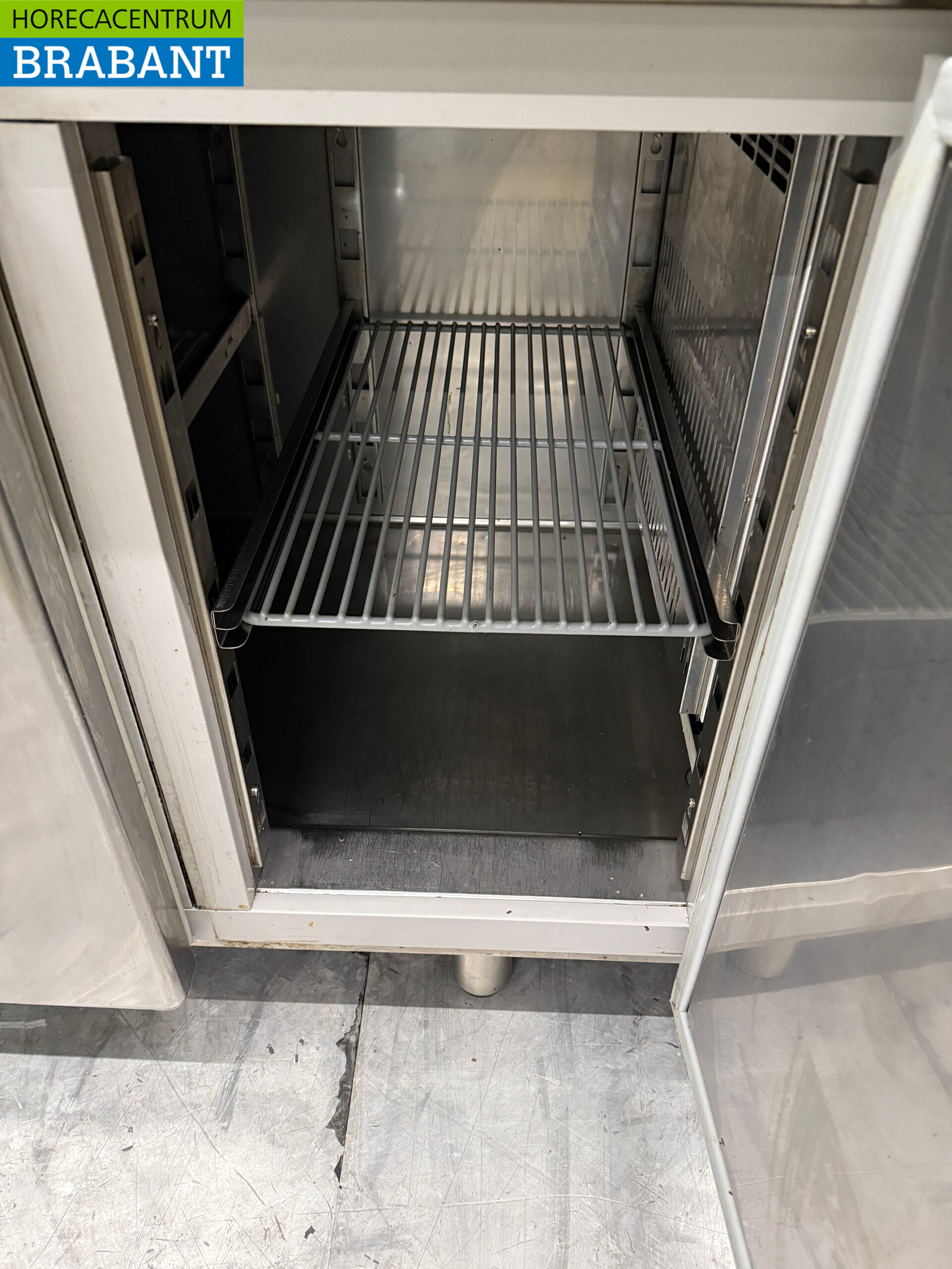 Stainless steel Diamond Refrigerated workbench with saladiere 4 doors 219 cm 230V Catering - Image 7