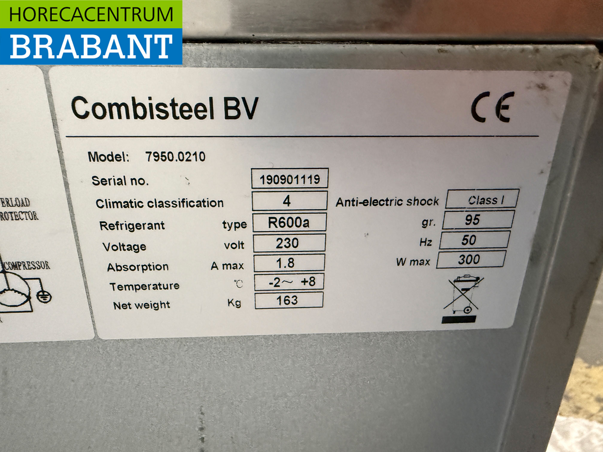 Stainless steel Combisteel Refrigerated Workbench with 3 doors and 2 drawers 223 cm 230V Horeca - Image 6