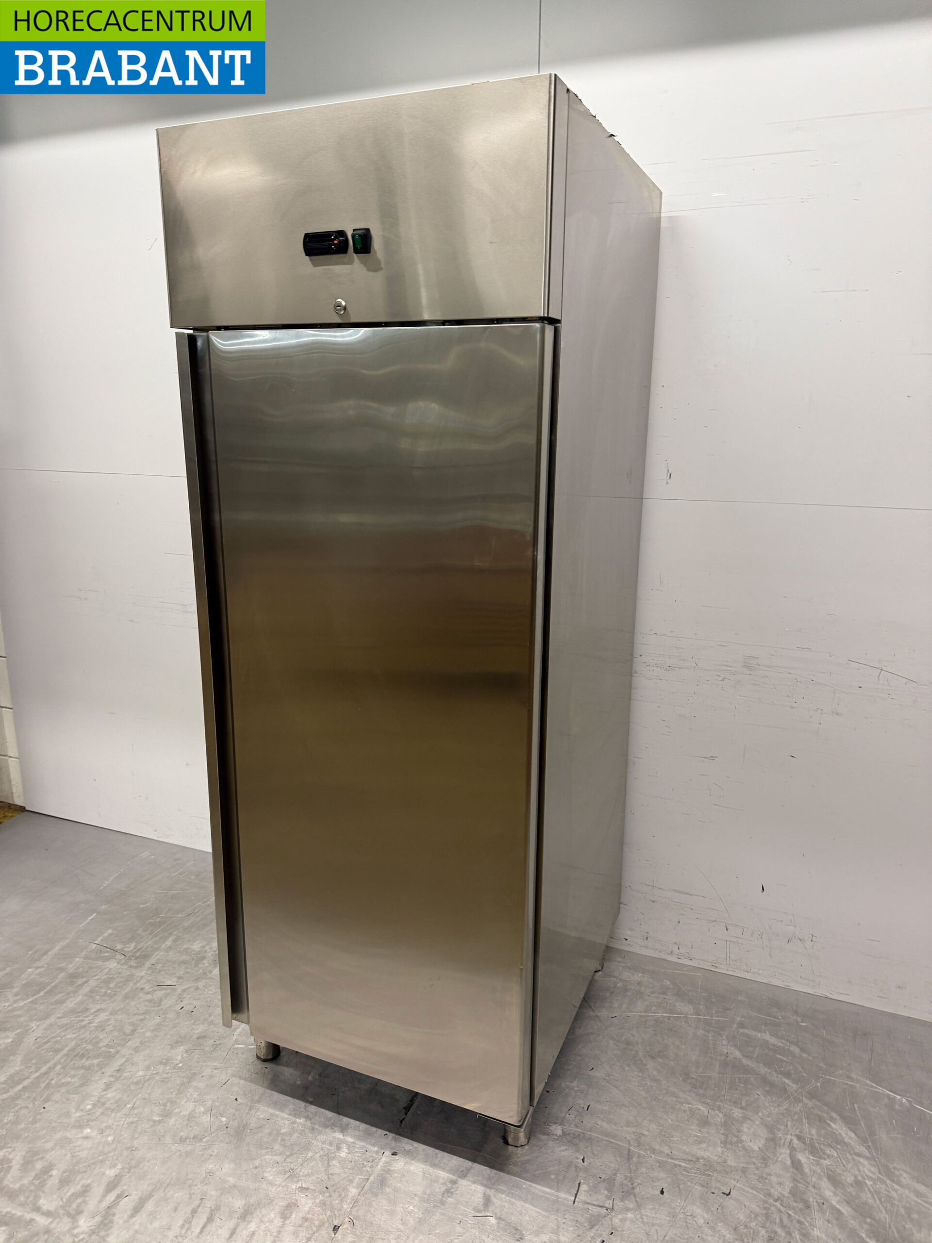 Stainless steel Freezer cabinet 650 liters 230V Horeca - Image 3