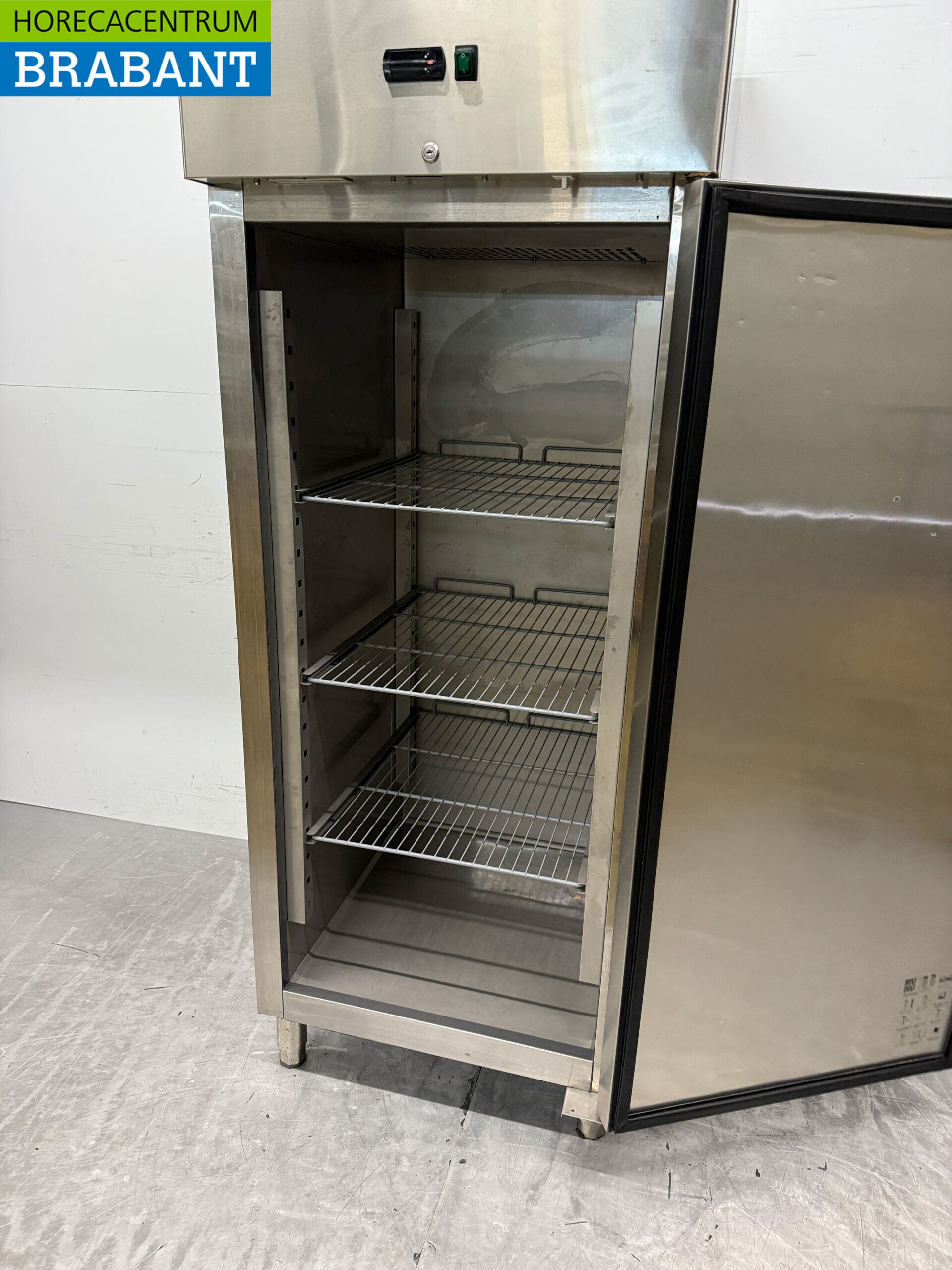 Stainless steel Freezer cabinet 650 liters 230V Horeca - Image 4