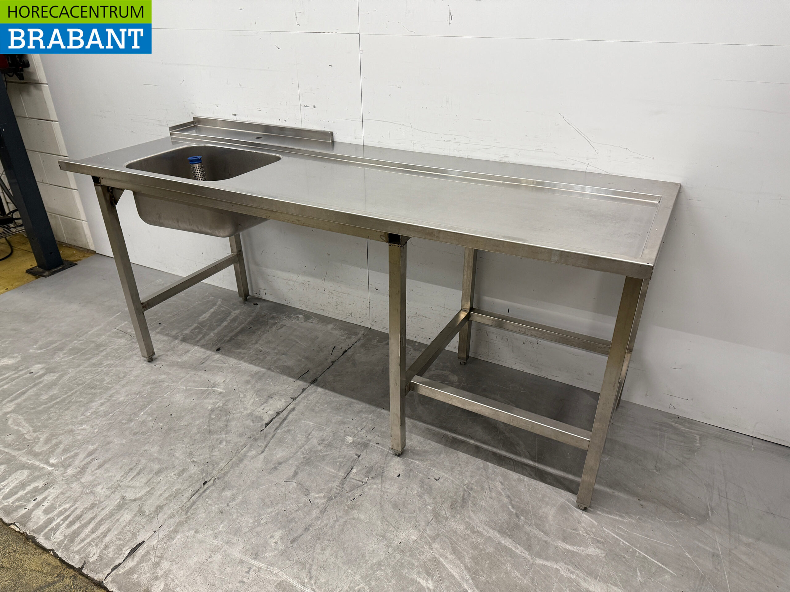 Stainless steel feeding table tbv Doorsluifvaatwasser 209,5 x 71,5 x 89,5 cm Horeca - Image 2