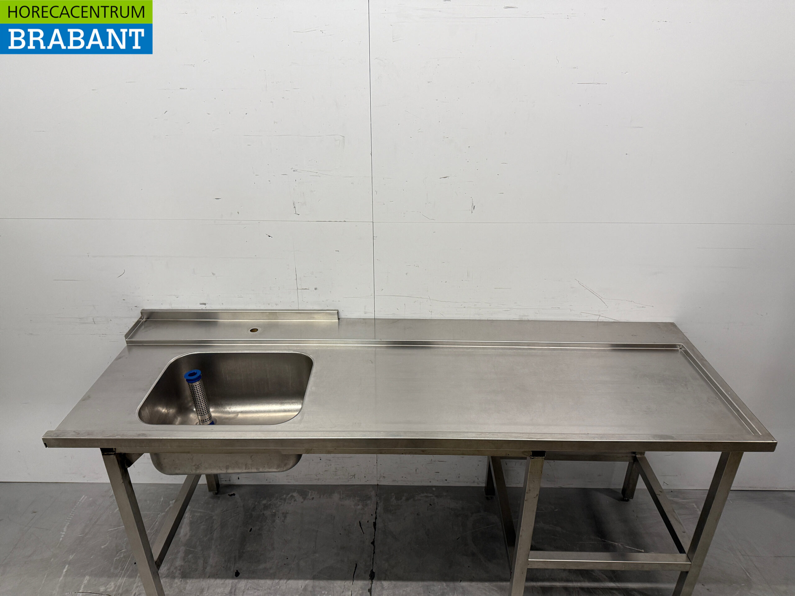 Stainless steel feeding table tbv Doorsluifvaatwasser 209,5 x 71,5 x 89,5 cm Horeca - Image 4