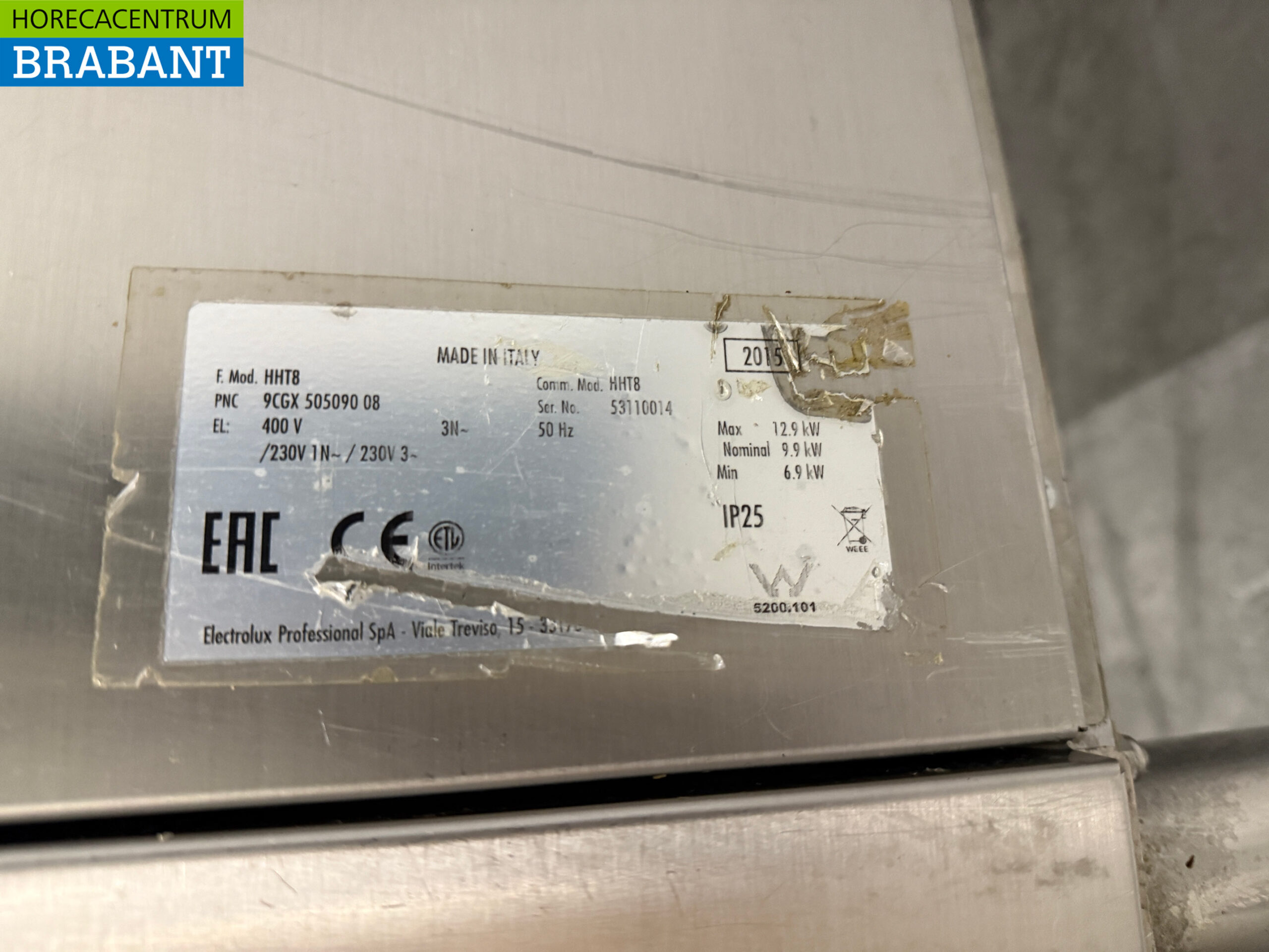 Stainless steel Zanussi Sliding dishwasher with drain pump 400V Catering - Image 7