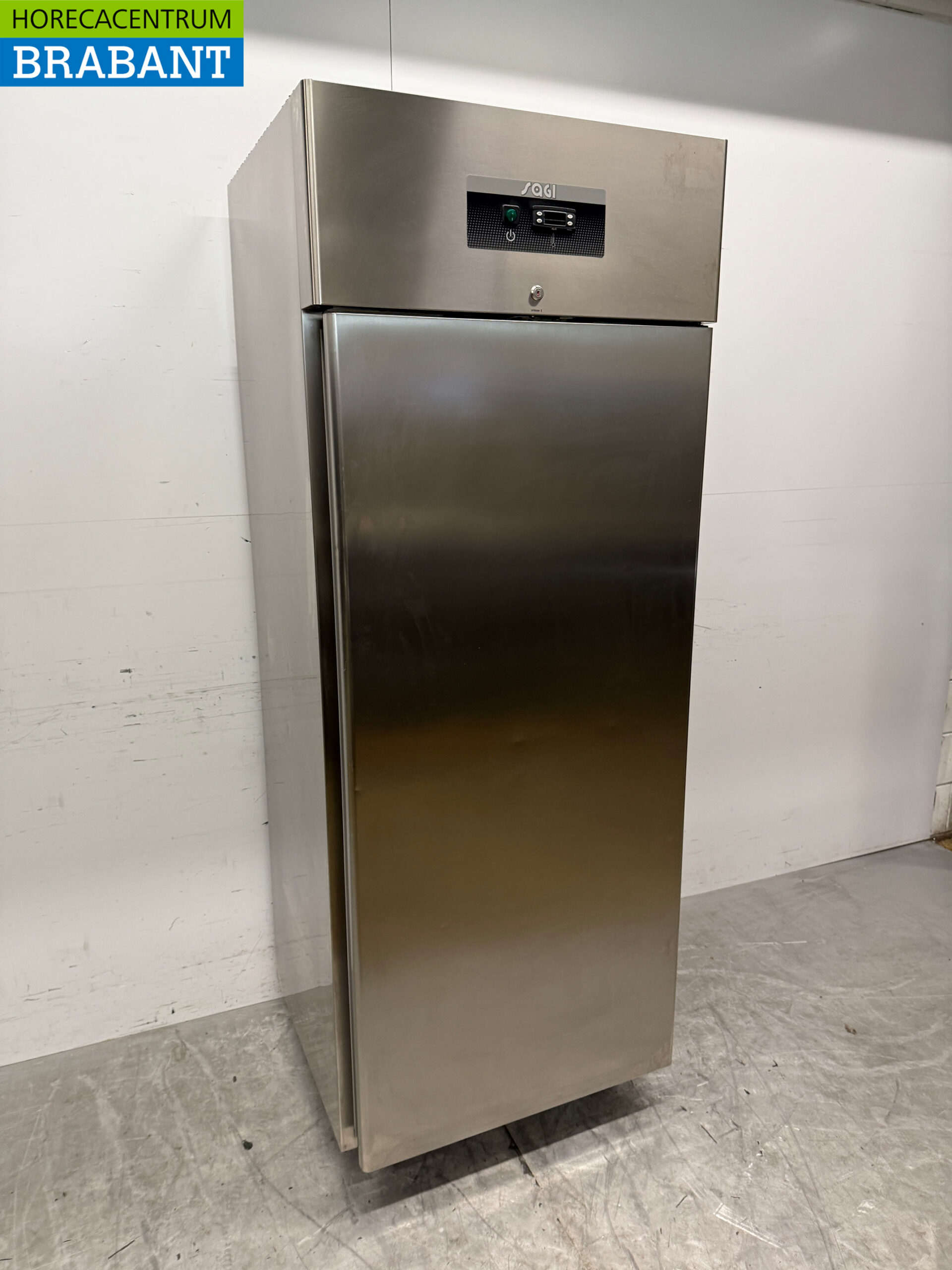 Stainless steel Sagi Freezer 600 liters 230V Catering - Image 3