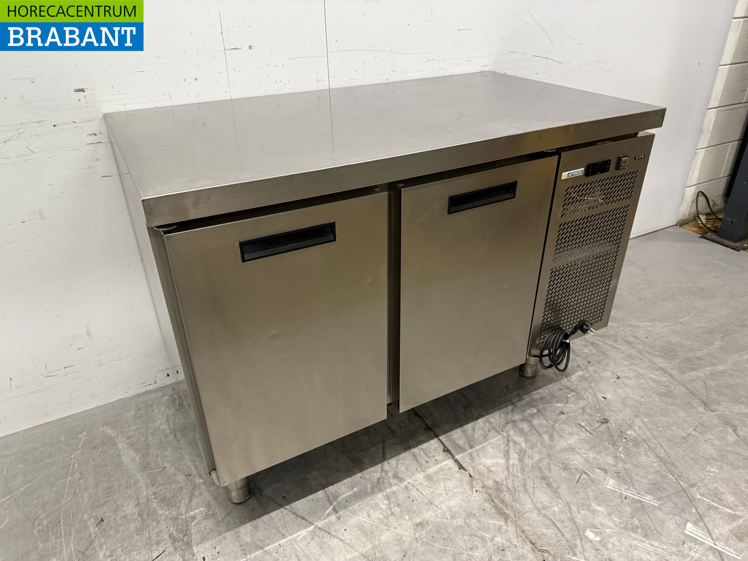 Stainless steel Afinox Refrigerated Workbench 2 doors 126 cm 230V Horeca - Image 3