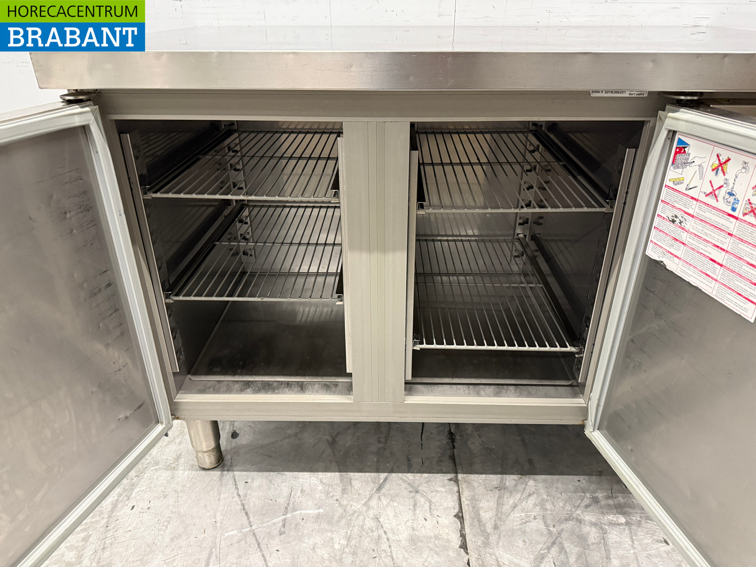 Stainless steel Afinox Refrigerated Workbench 2 doors 126 cm 230V Horeca - Image 4