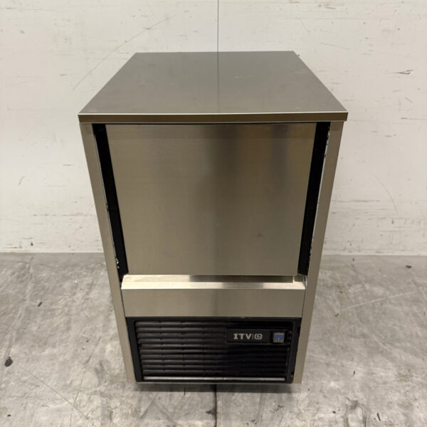 Stainless steel ITV Ice cube machine 25 kg/24h bunker 6 kilos 230V Horeca