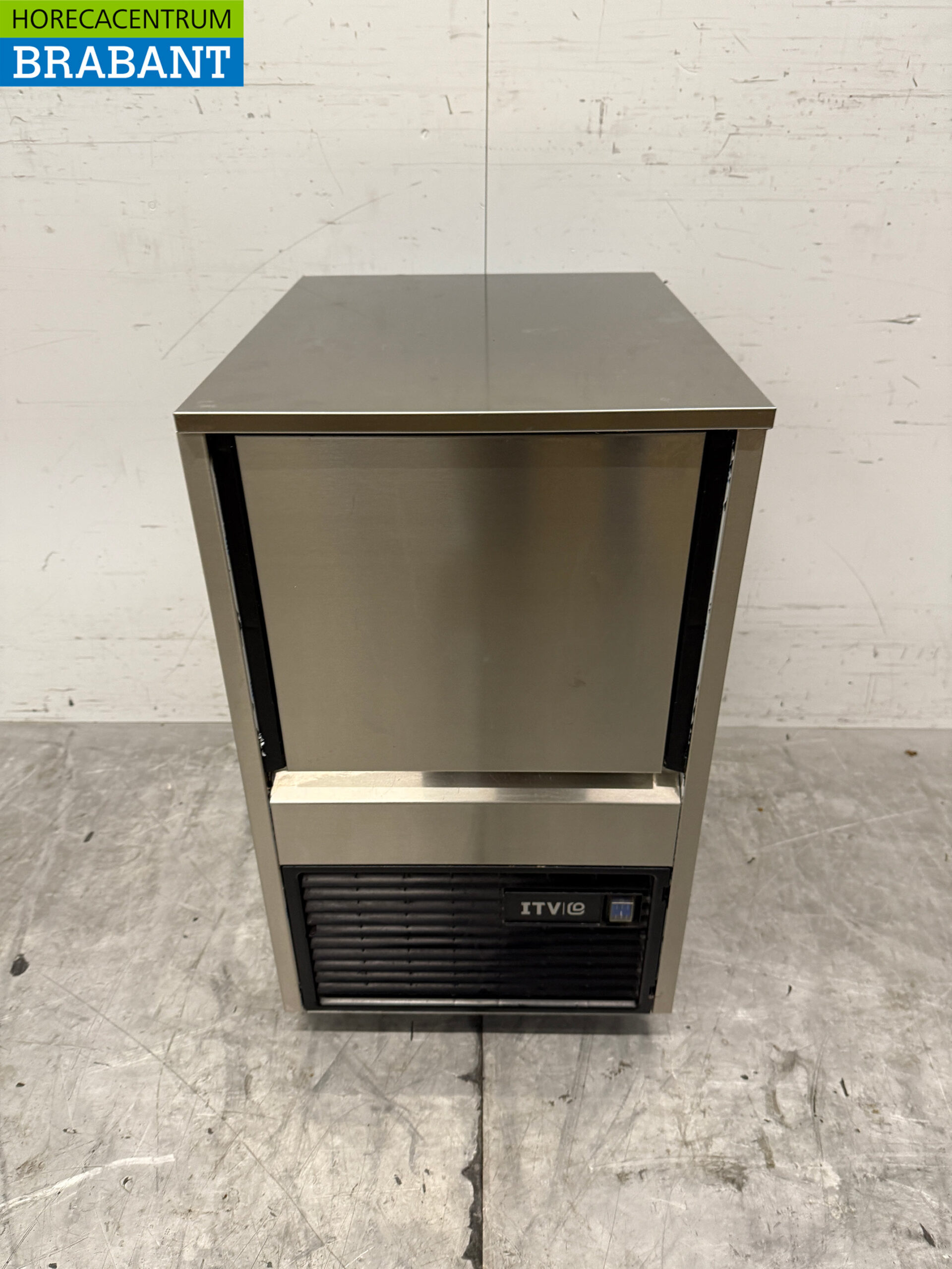 Stainless steel ITV Ice cube machine 25 kg/24h bunker 6 kilos 230V Horeca