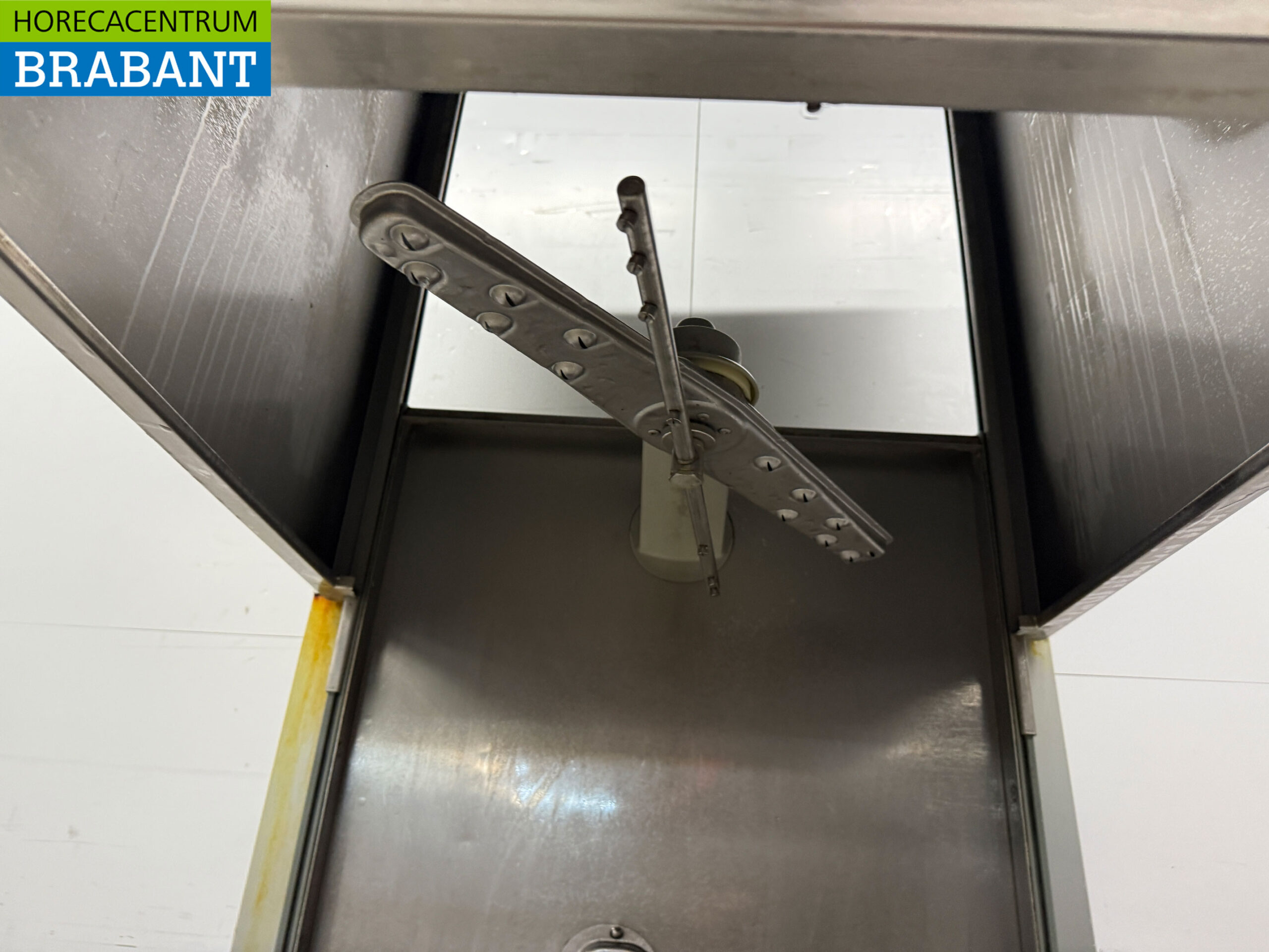 Stainless steel Zanussi Sliding dishwasher 400V Catering - Image 6