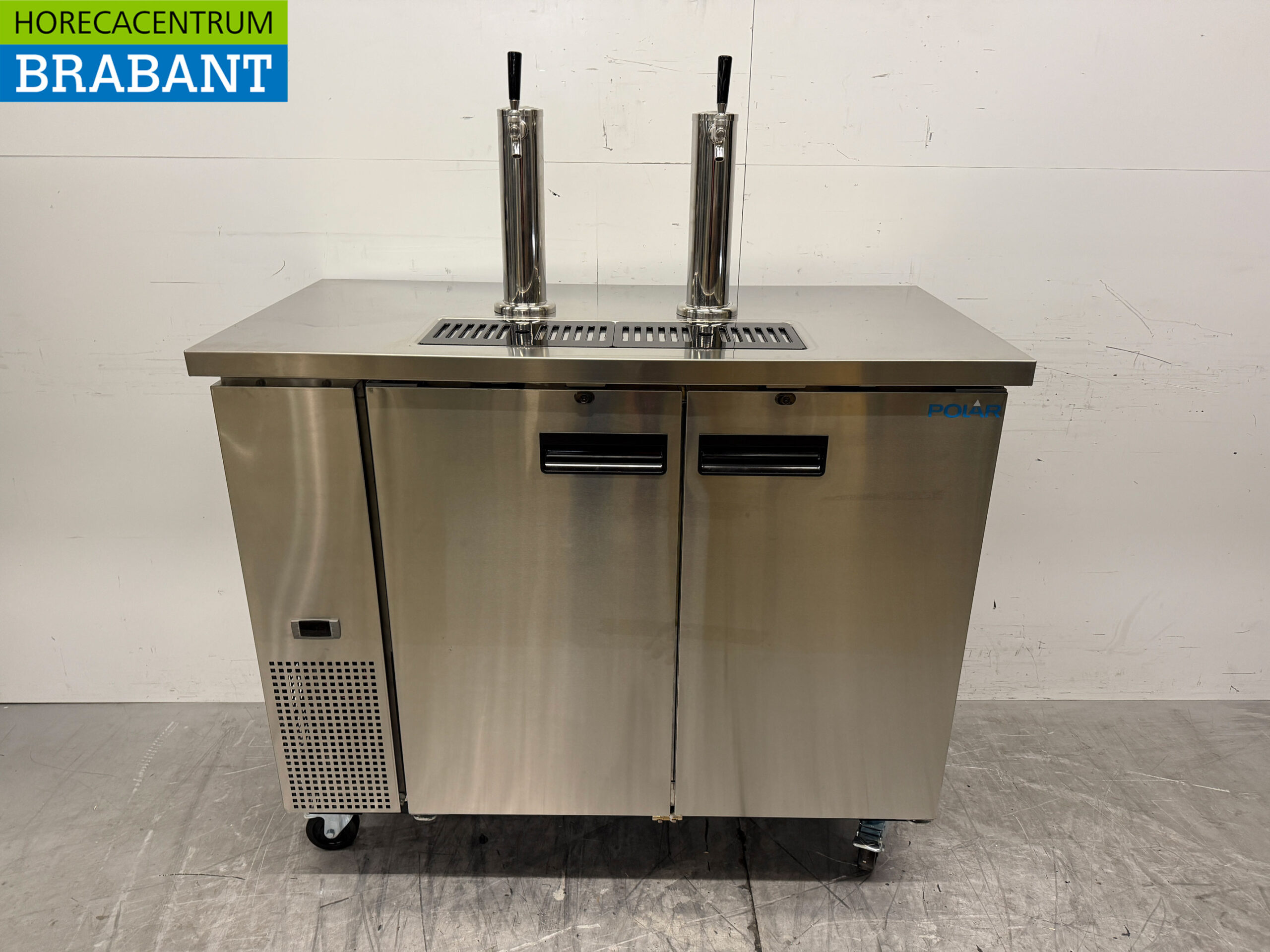 Polar GE633 Mobile beer cooler keg cooler beer tap with double tap and accessories 230V Catering