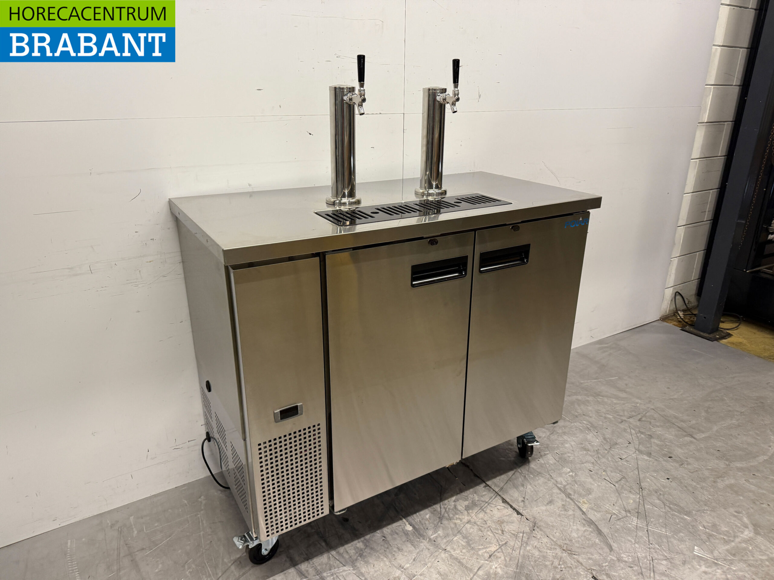 Polar GE633 Mobile beer cooler keg cooler beer tap with double tap and accessories 230V Catering - Image 2