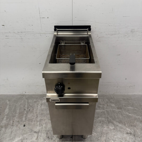 Stainless steel Zanussi Fryer 12 liter GAS Catering