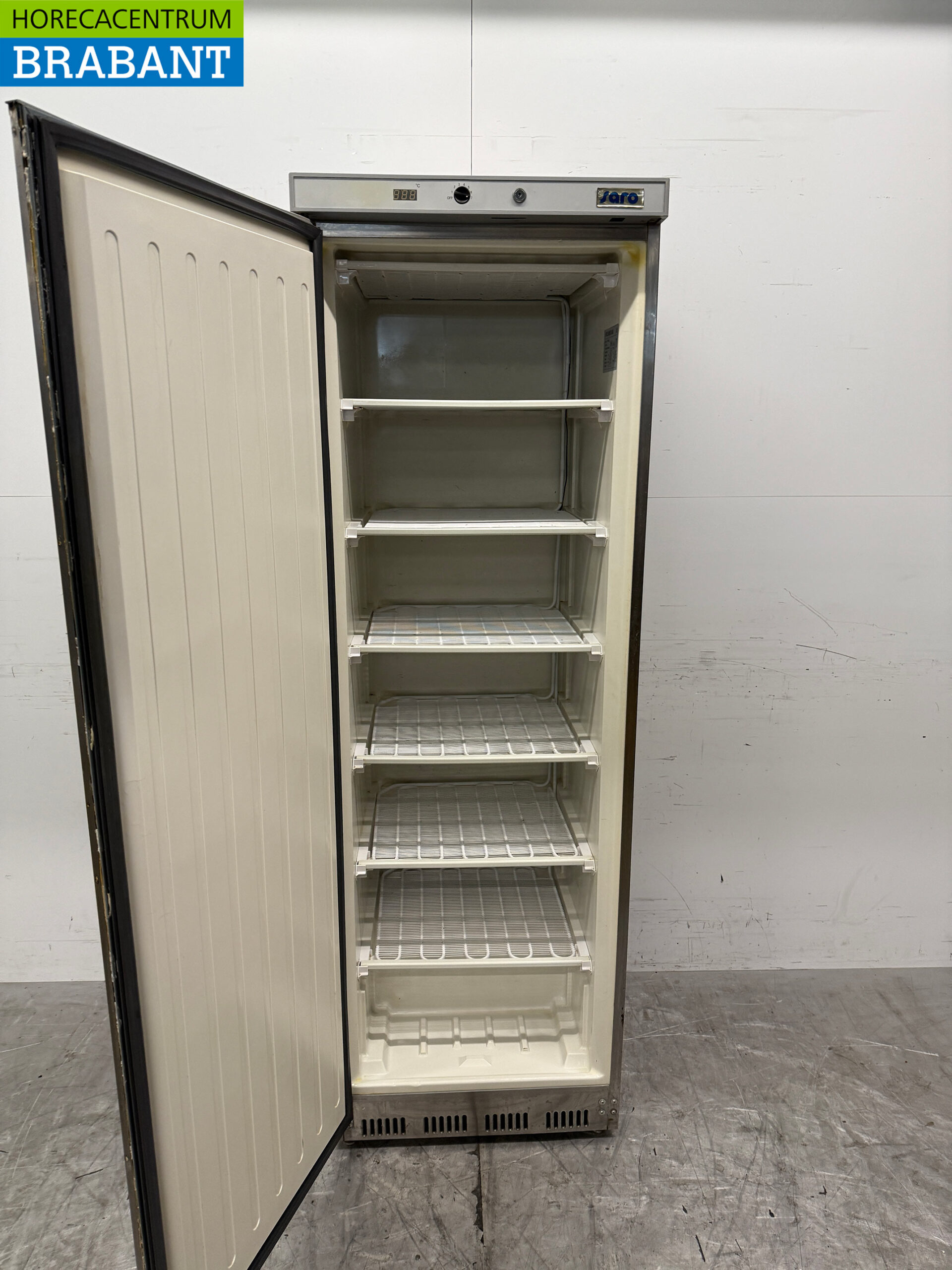 Stainless steel Saro Freezer 361 liters 230V Horeca - Image 4