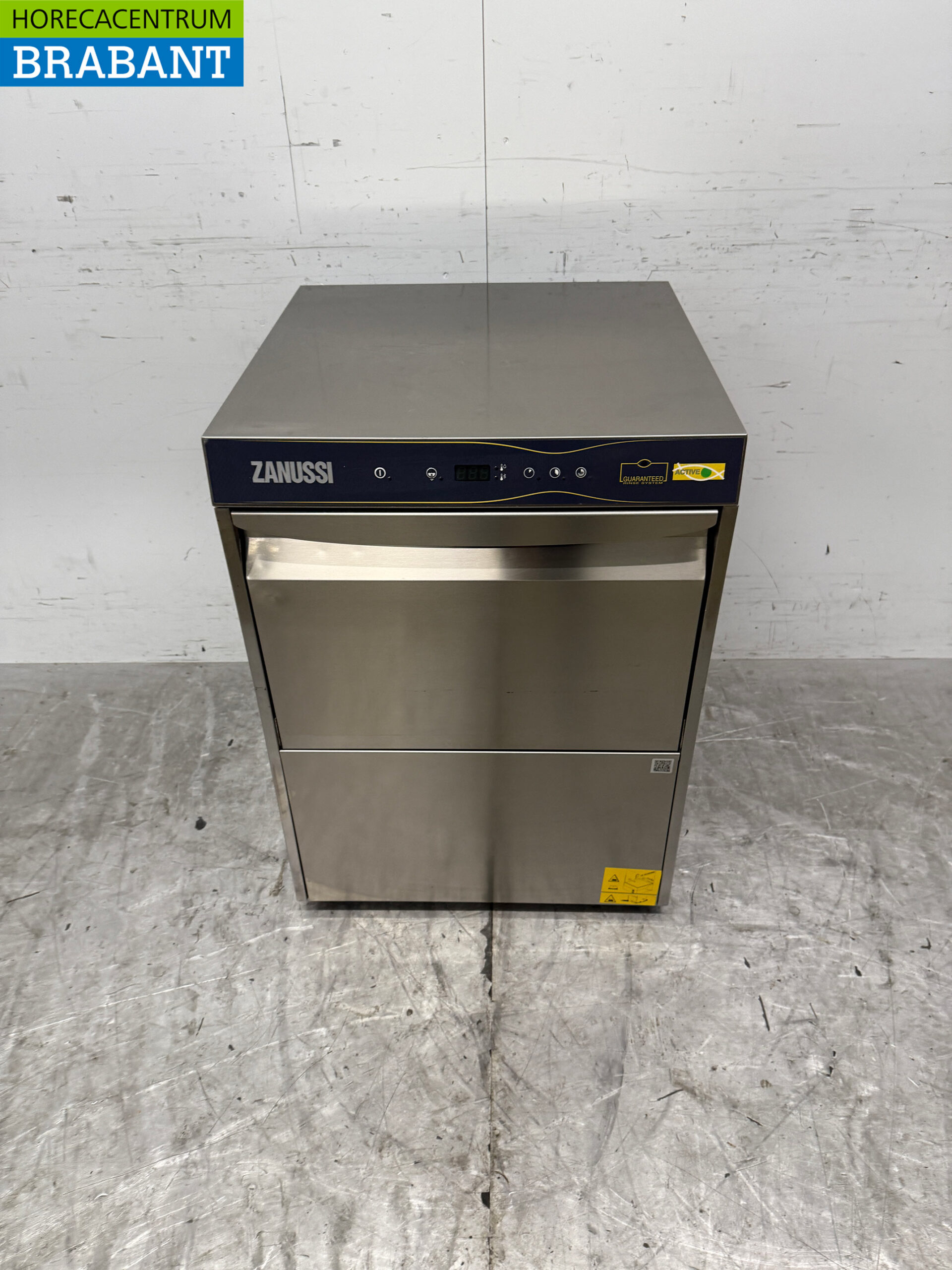 Stainless steel Zanussi Dishwasher with drain pump 230V Horeca