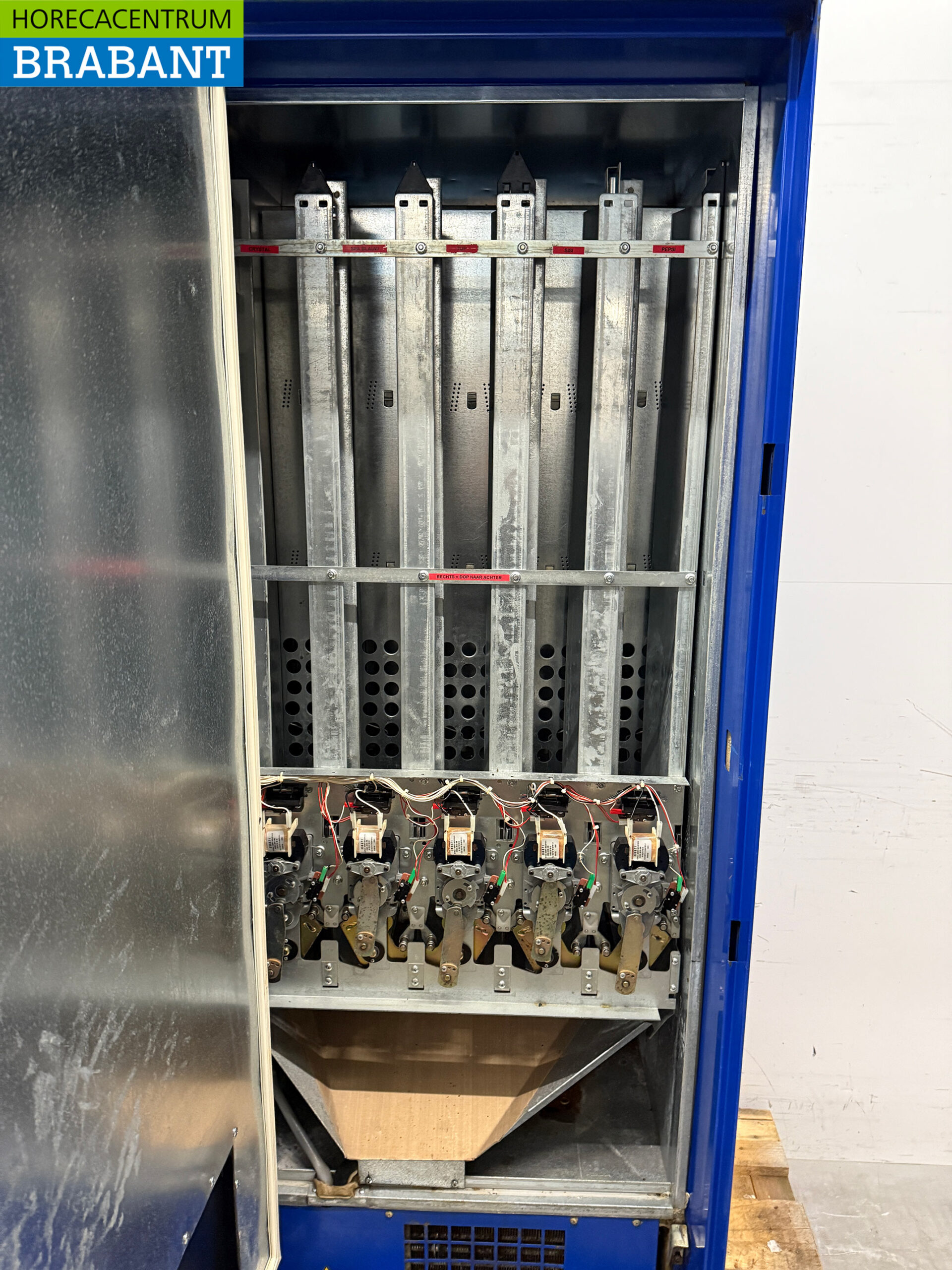 Vendo Can dispenser 5 rows 230V Horeca - Image 6