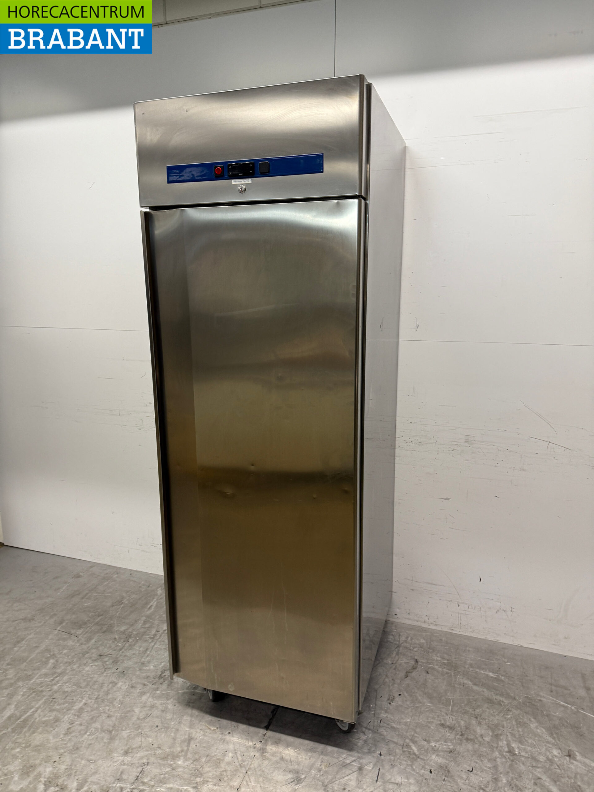 Stainless steel Metos Mobile Refrigerator 600 liters 230V Catering - Image 2
