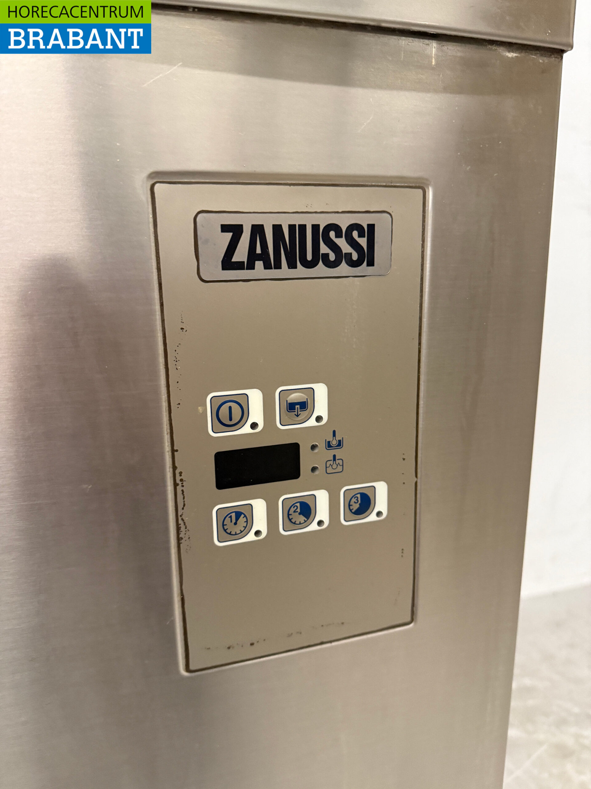 Stainless steel Zanussi Sliding dishwasher 400V Catering - Image 6