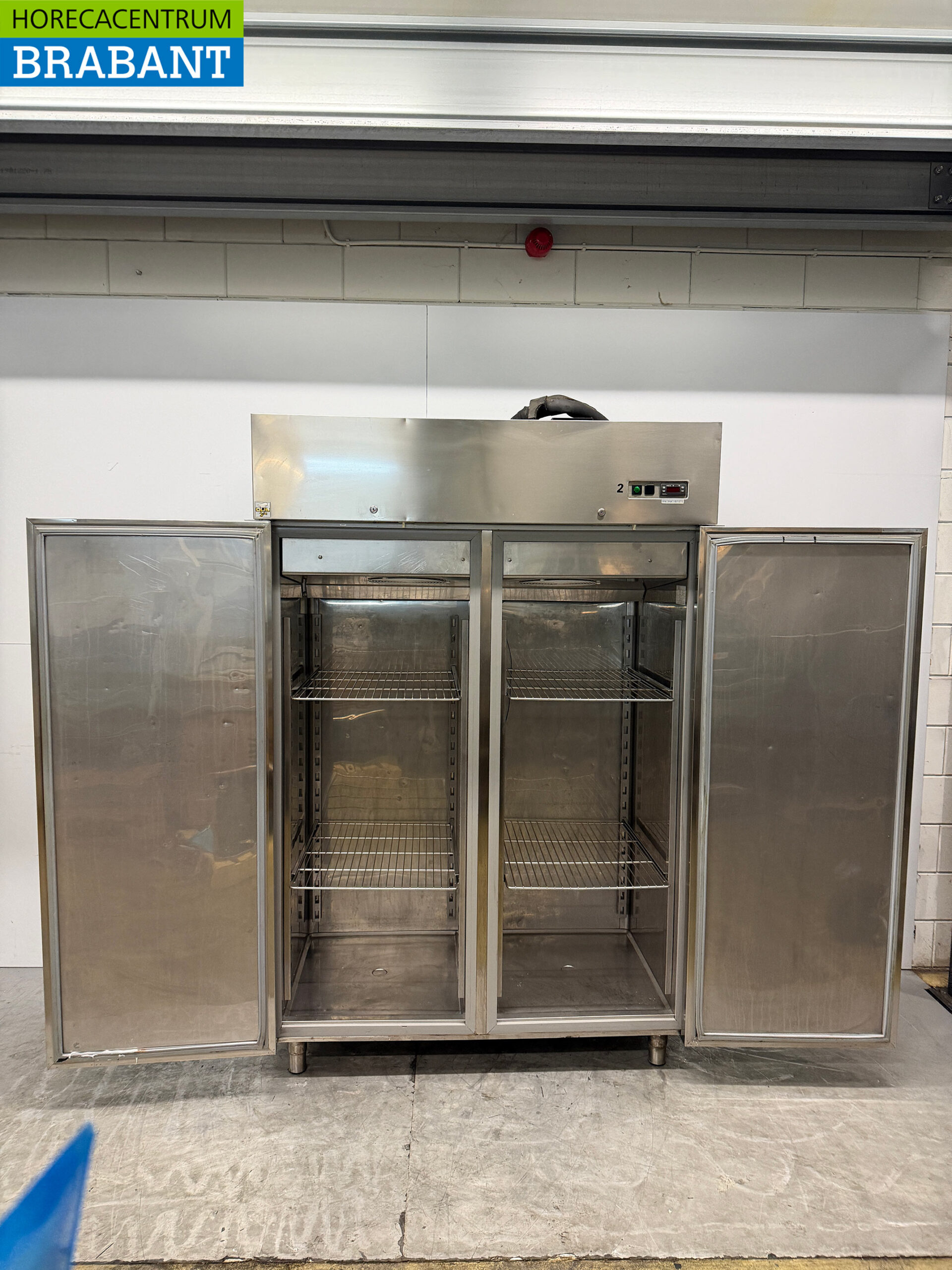 Stainless steel Olis Double Door Freezer 1200 liters 230V Catering - Image 4