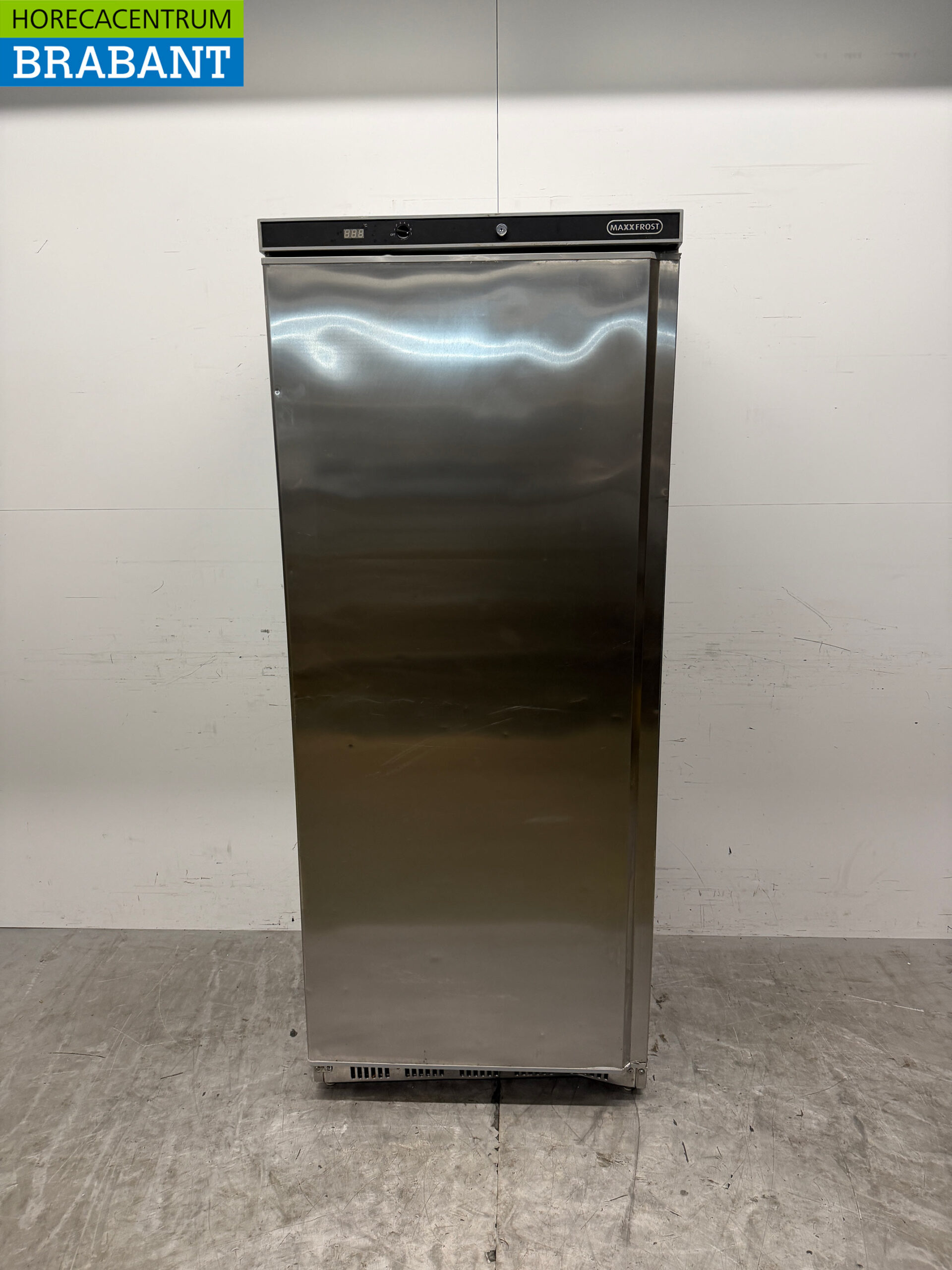 Stainless steel Maxxfrost Freezer 570 liters 230V Horeca