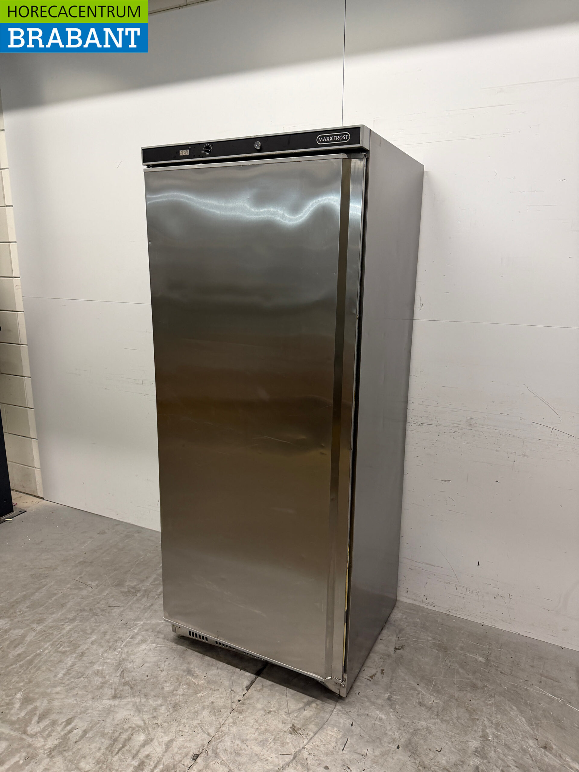 Stainless steel Maxxfrost Freezer 570 liters 230V Horeca - Image 2