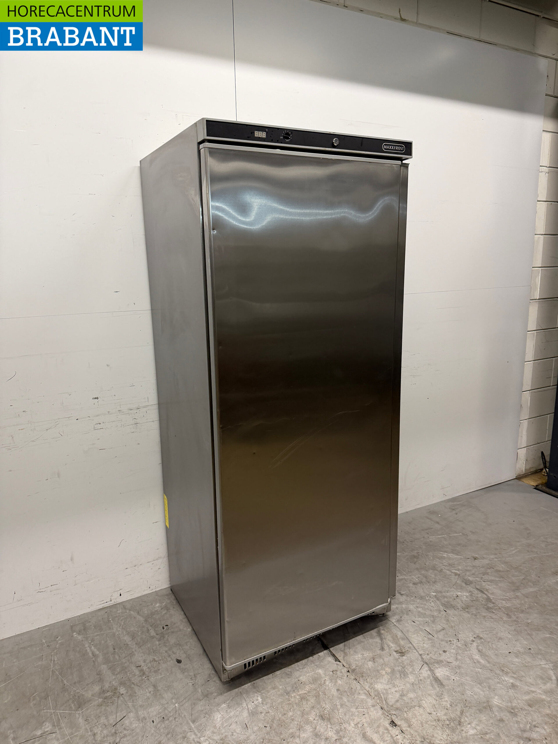 Stainless steel Maxxfrost Freezer 570 liters 230V Horeca - Image 3