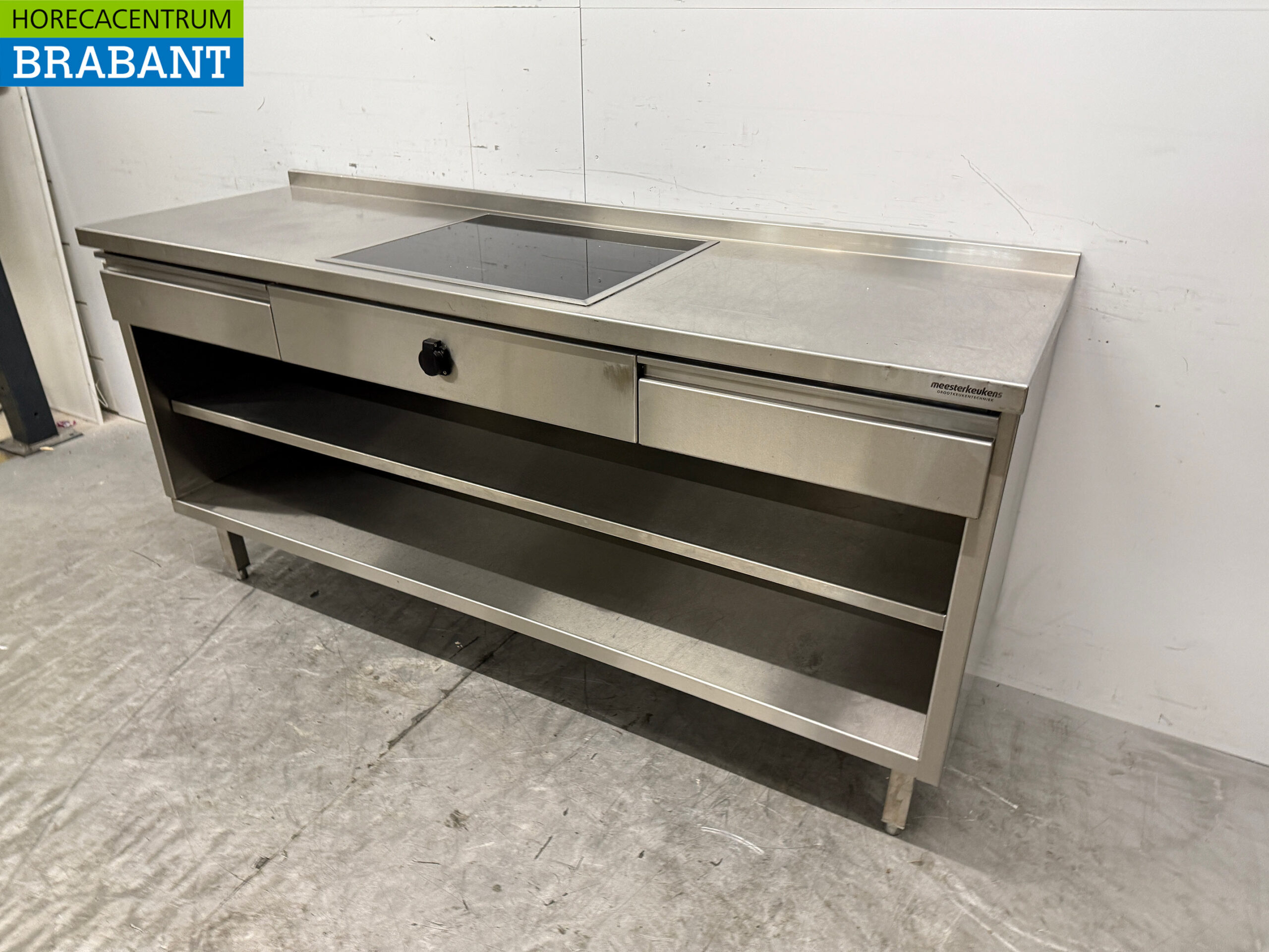 Stainless steel Worktable with built-in induction Cooker 188 cm 400V Horeca - Image 3