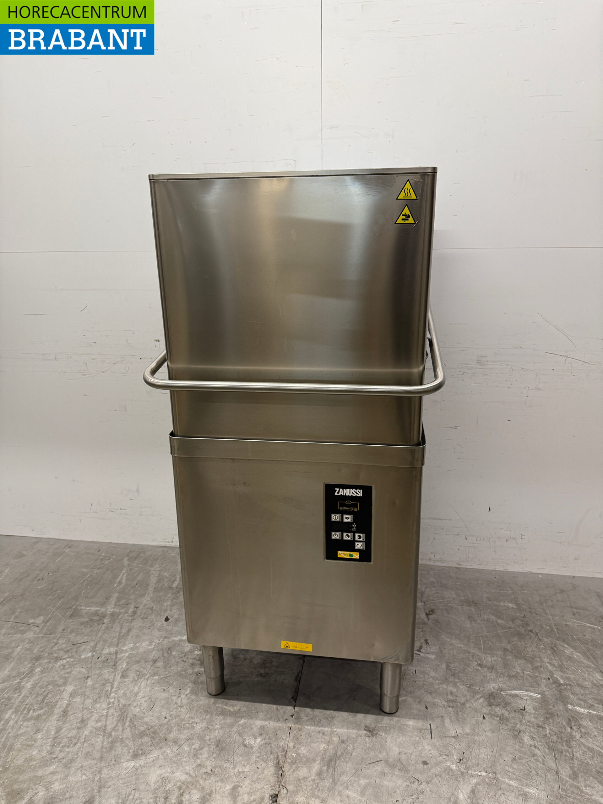 Stainless steel Zanussi Sliding dishwasher 400V Catering