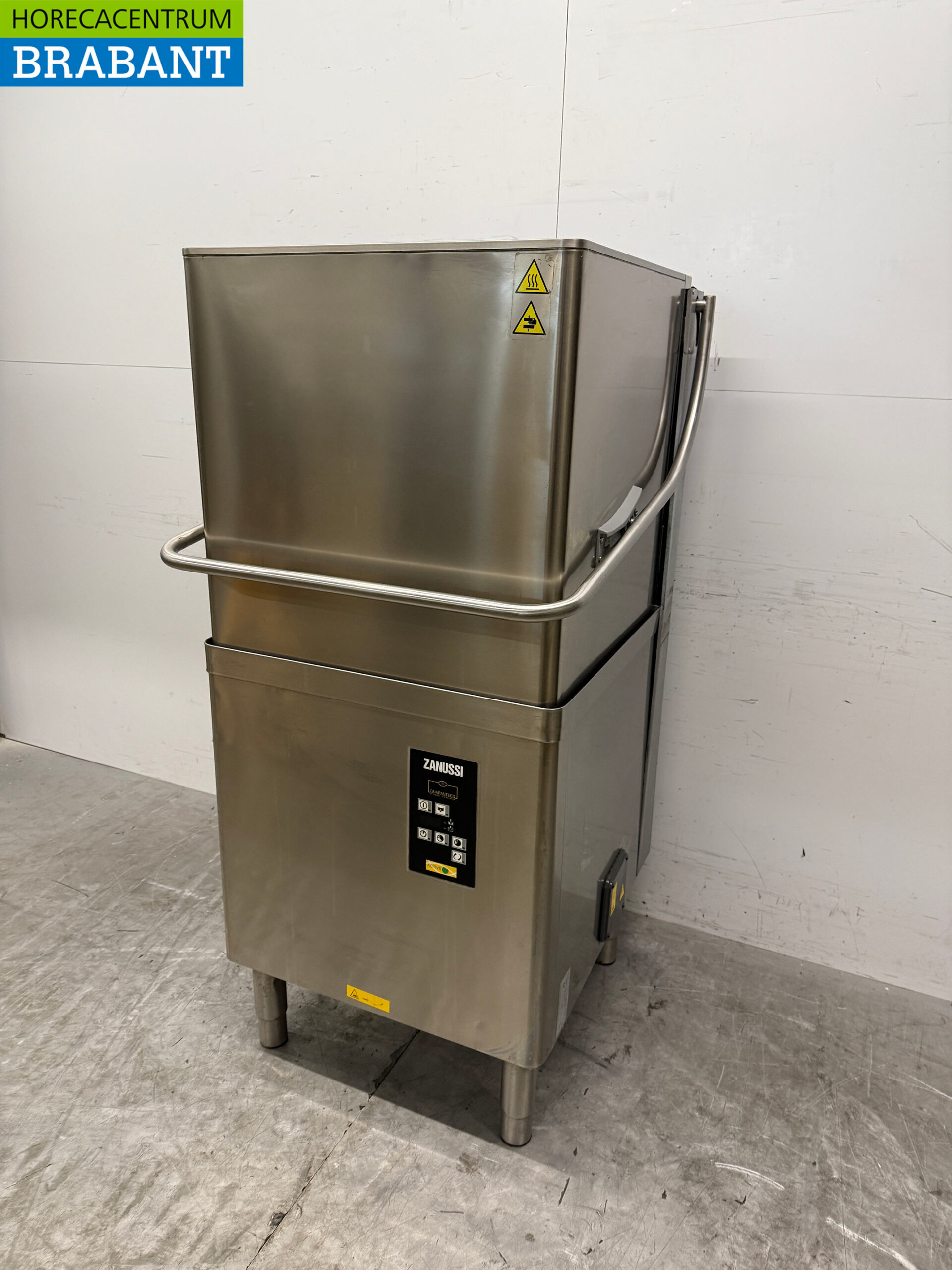 Stainless steel Zanussi Sliding dishwasher 400V Catering - Image 2