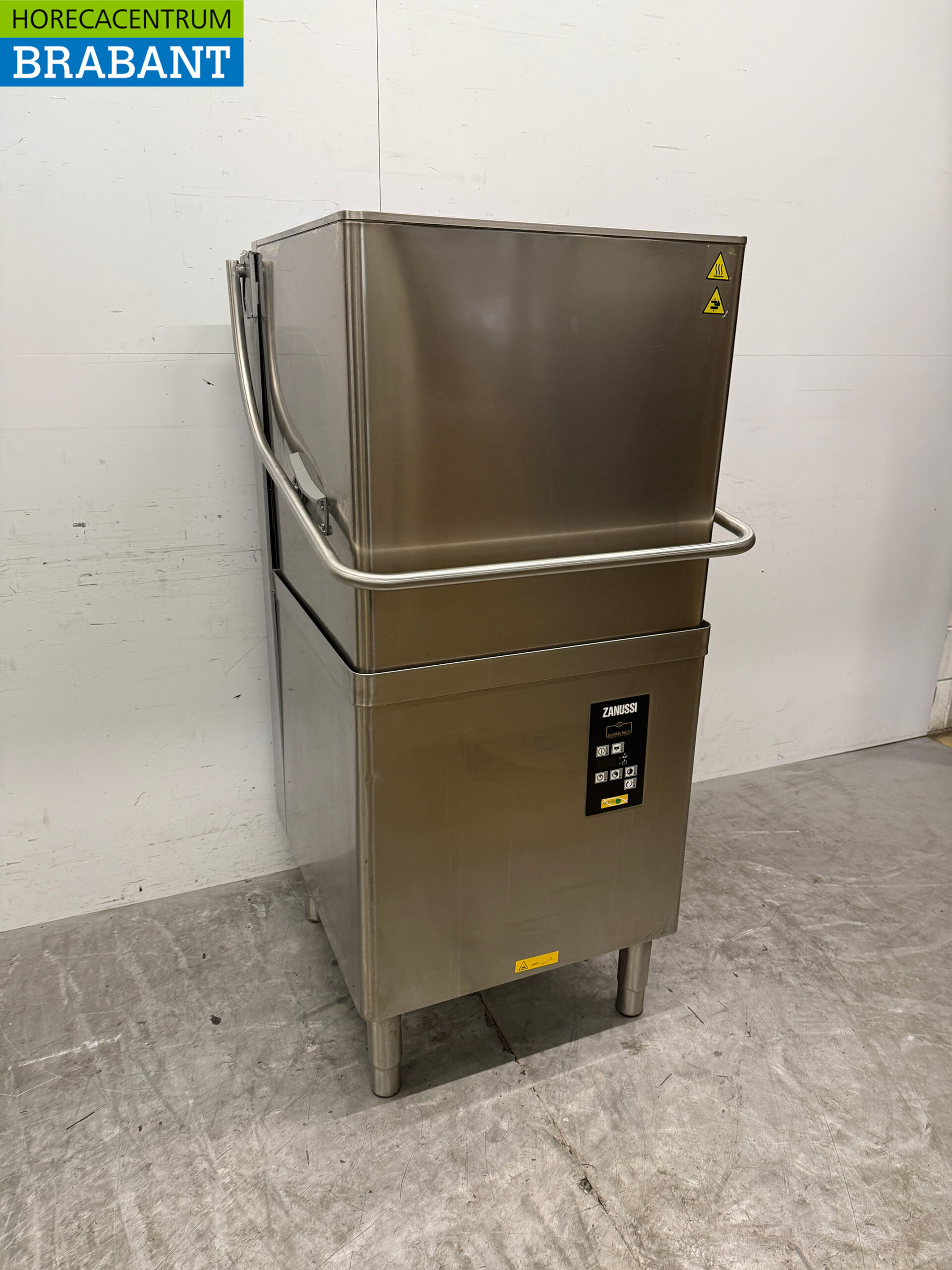 Stainless steel Zanussi Sliding dishwasher 400V Catering - Image 3