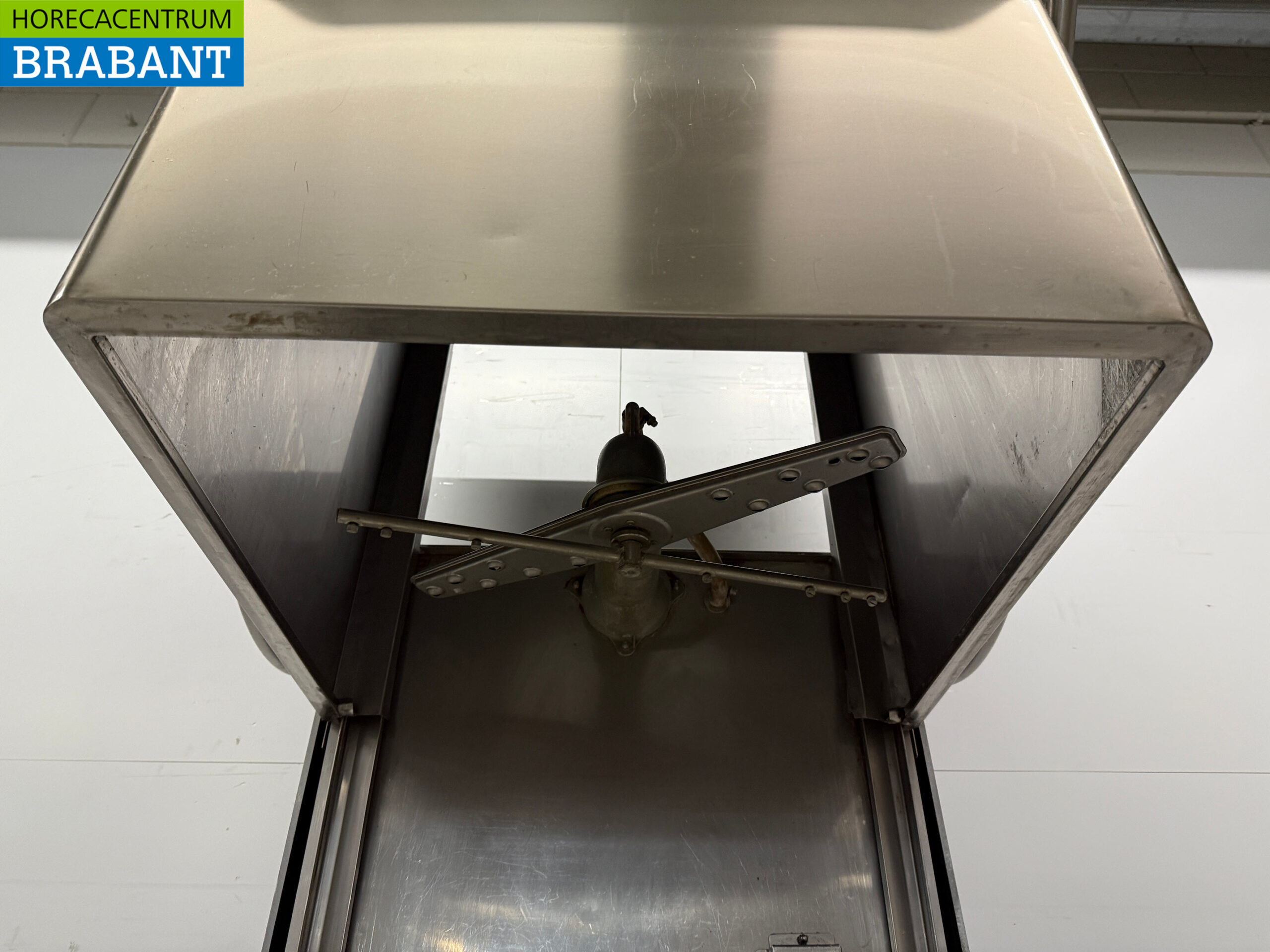 Stainless steel Zanussi Sliding dishwasher 400V Catering - Image 5